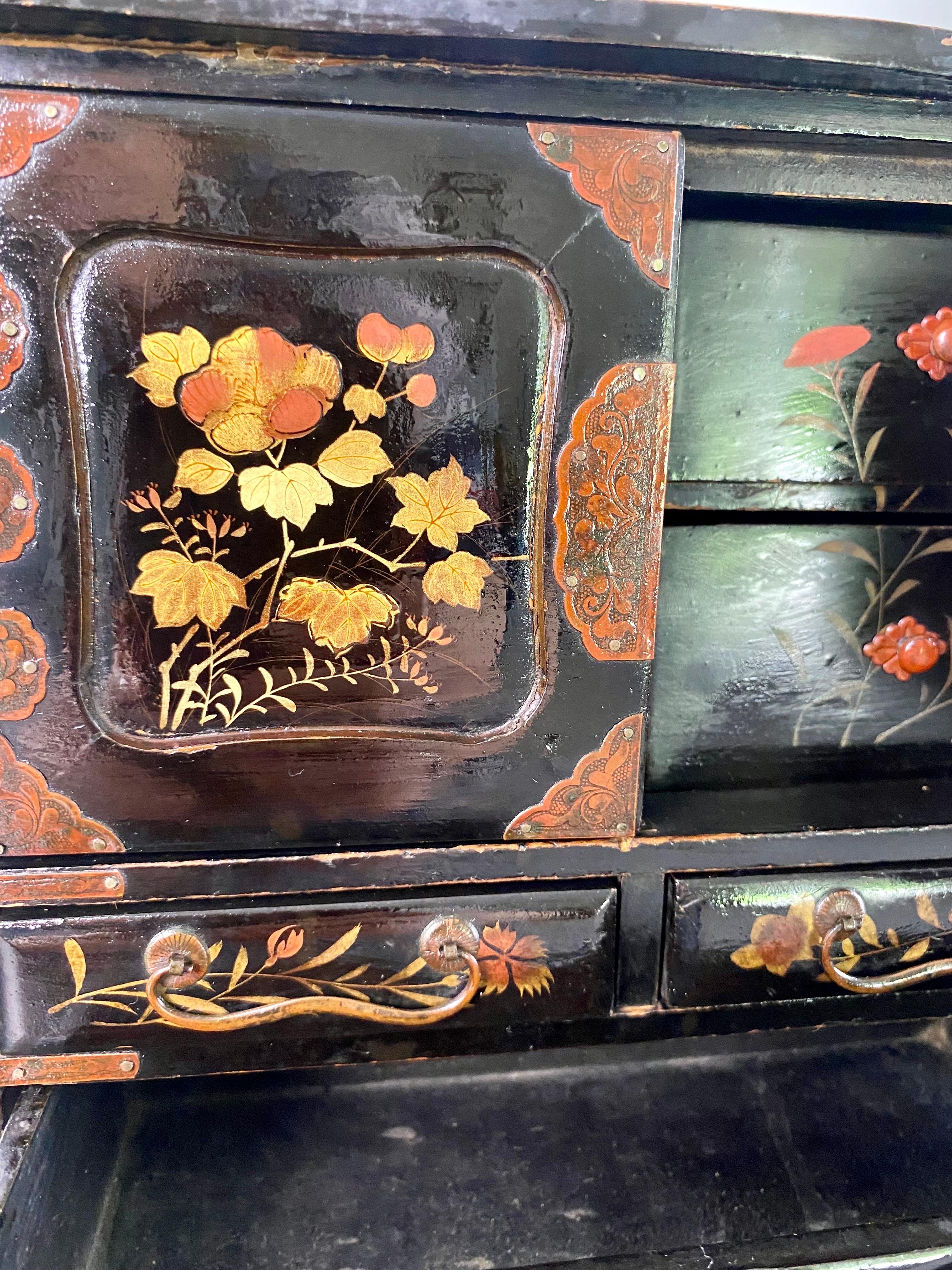 19th Jewelery Box Altar Box Japanese Temple Cabinet lacquer Black gilding Meiji 6