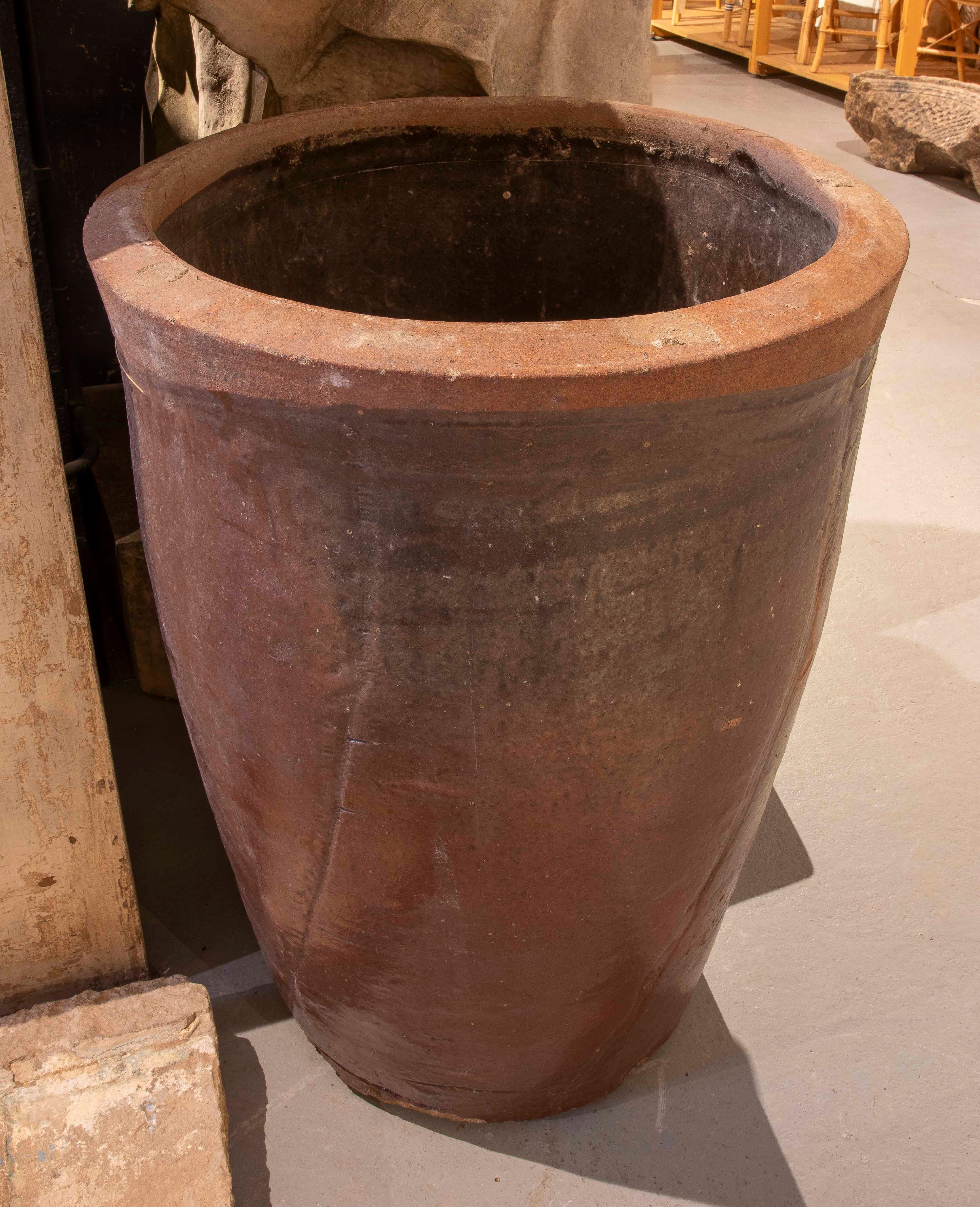 XIX Gran Tinaja Antigua de Barro. Asiático en venta