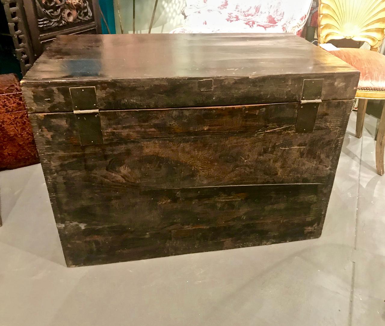 19th Century Large Chinese Trunk In Fair Condition In Pasadena, CA