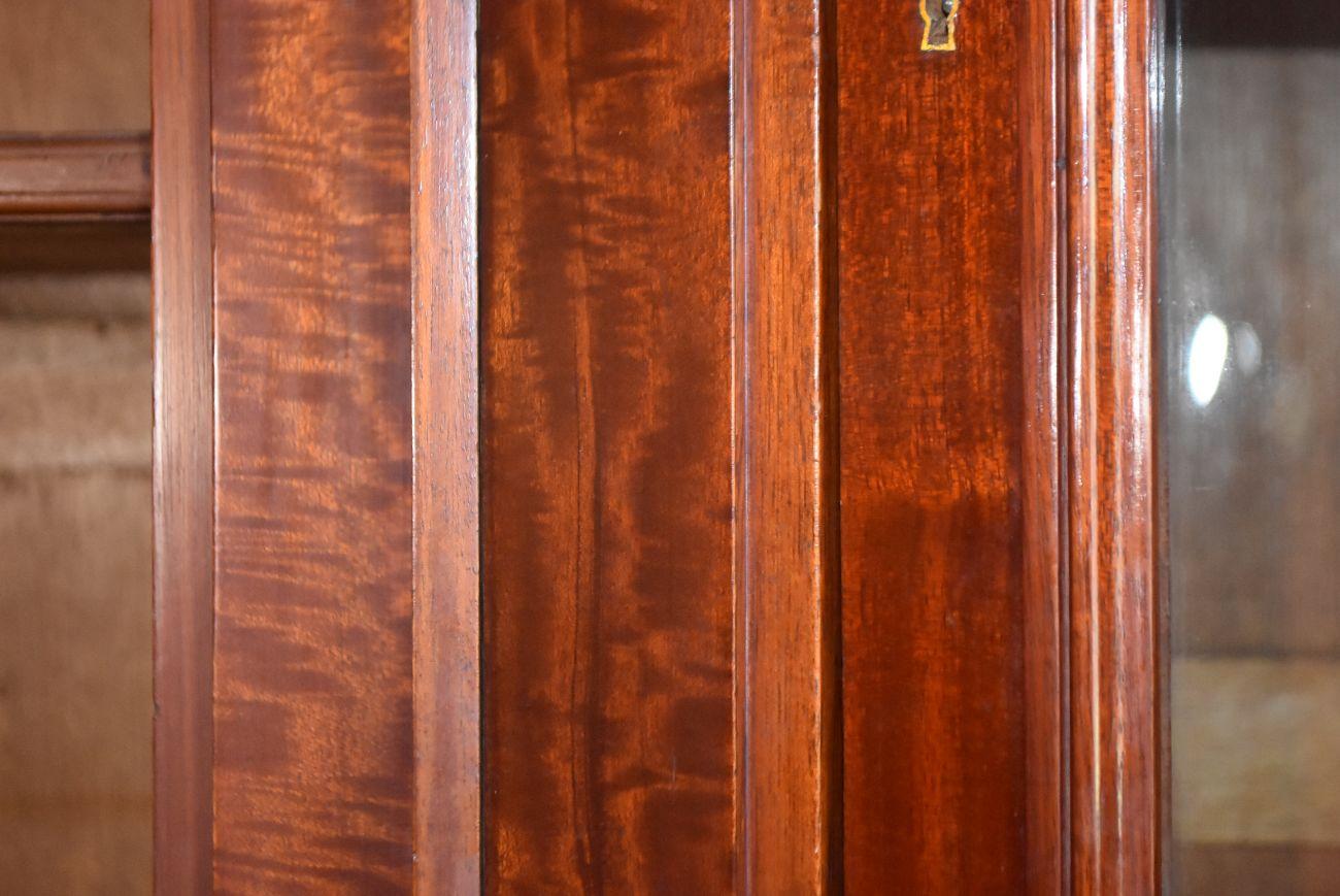 Libreria in mogano stile Impero del 19° secolo proveniente da un castello francese in vendita 3
