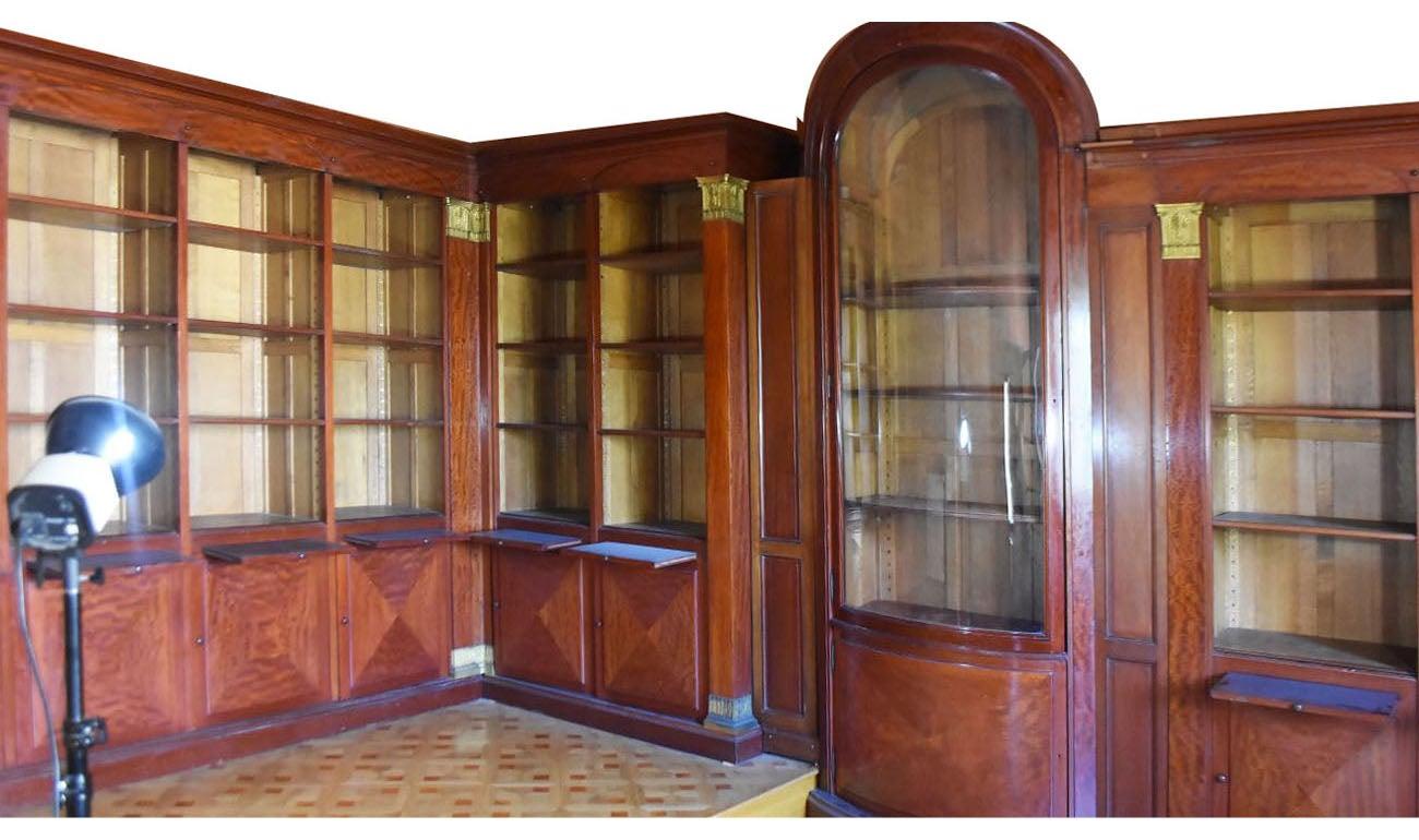 Libreria in mogano stile Impero del 19° secolo proveniente da un castello francese in vendita 9