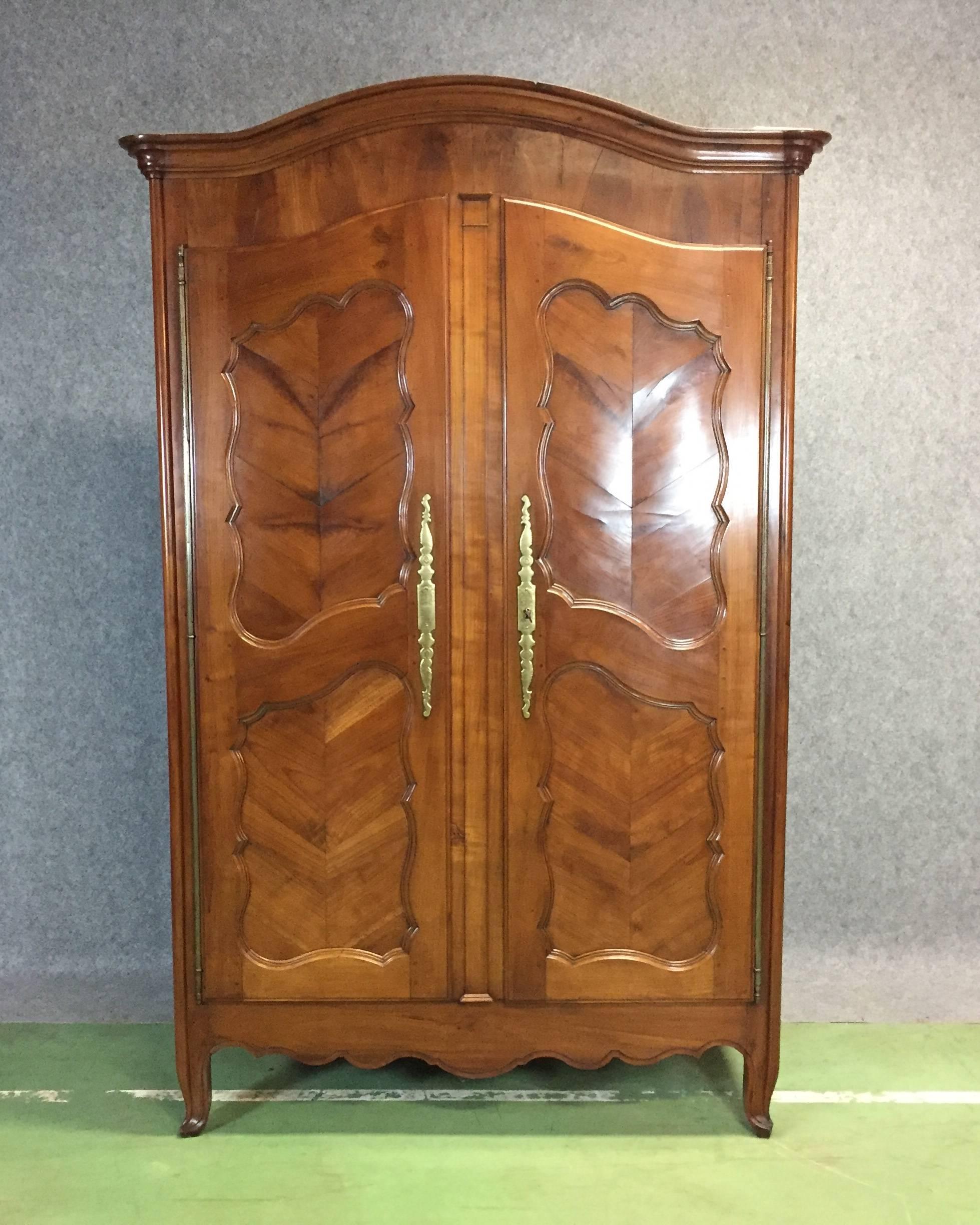 Early 19th Century 19th Louis XV Style Fruit Wood Wardrobe For Sale