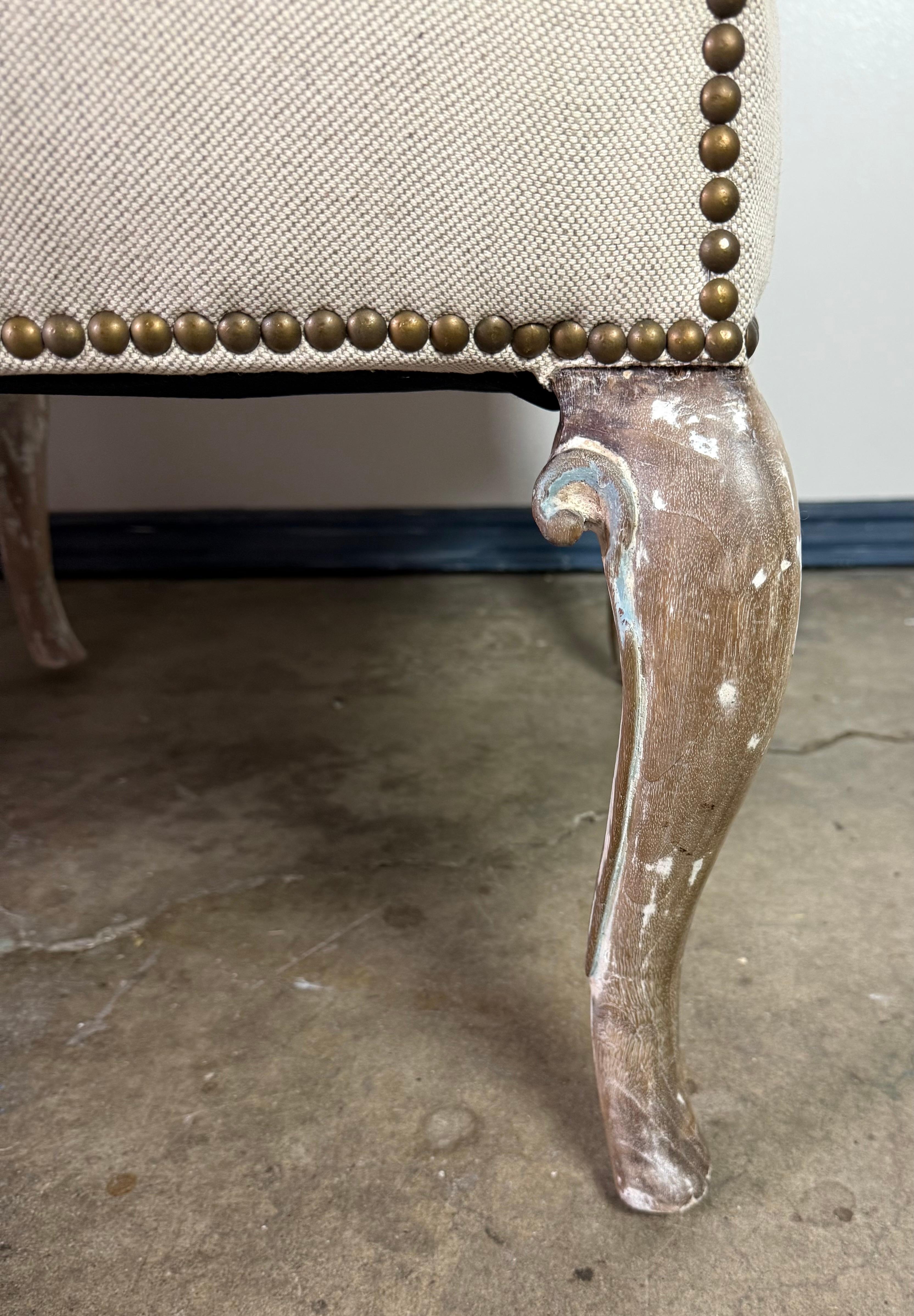 Sillón de lino estilo Luis XV del siglo XIX en venta 1