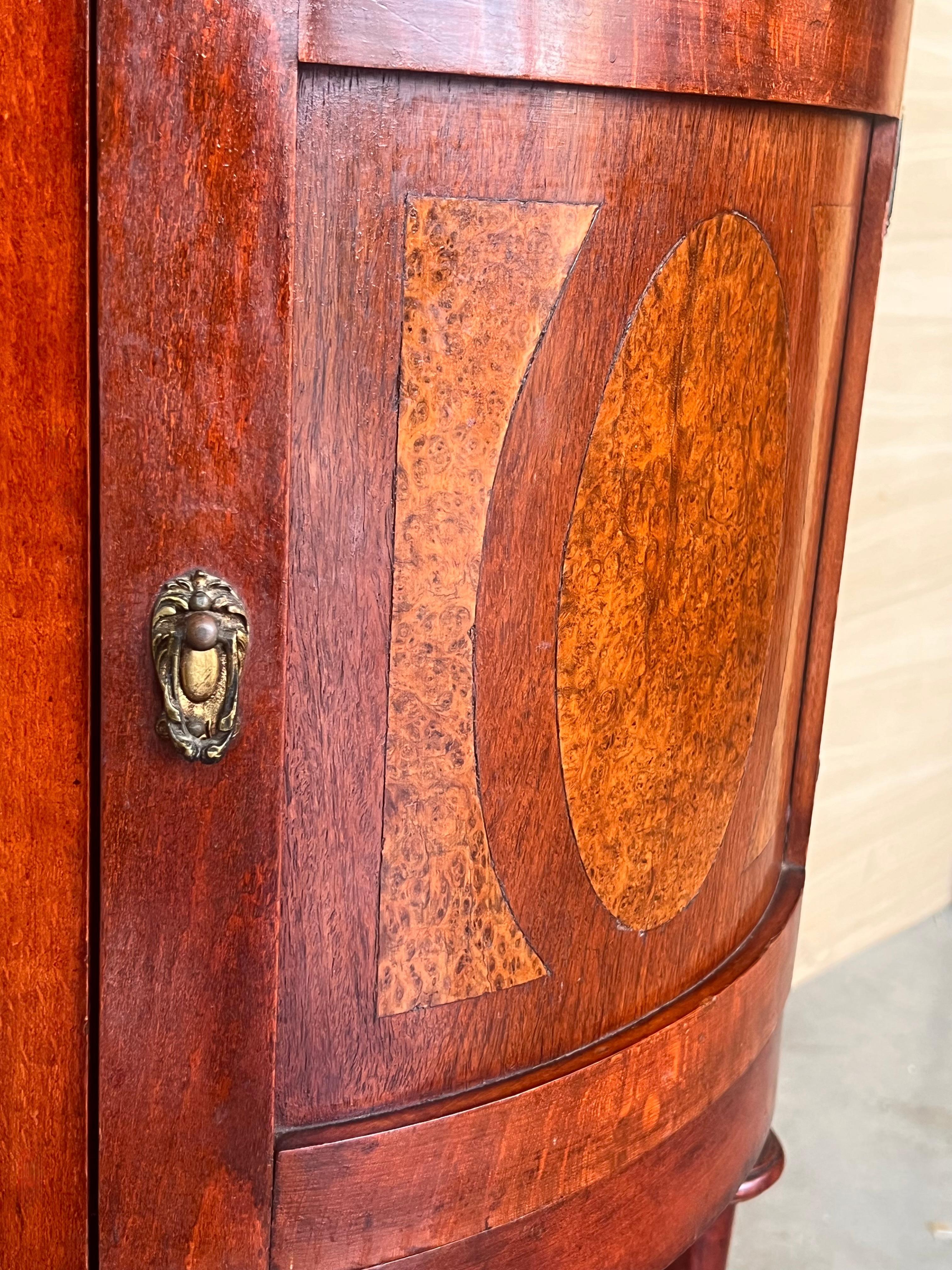 19th Louis XVI Style Pair of Marquetry Nightstands with Bronze & Mirror Crest For Sale 5