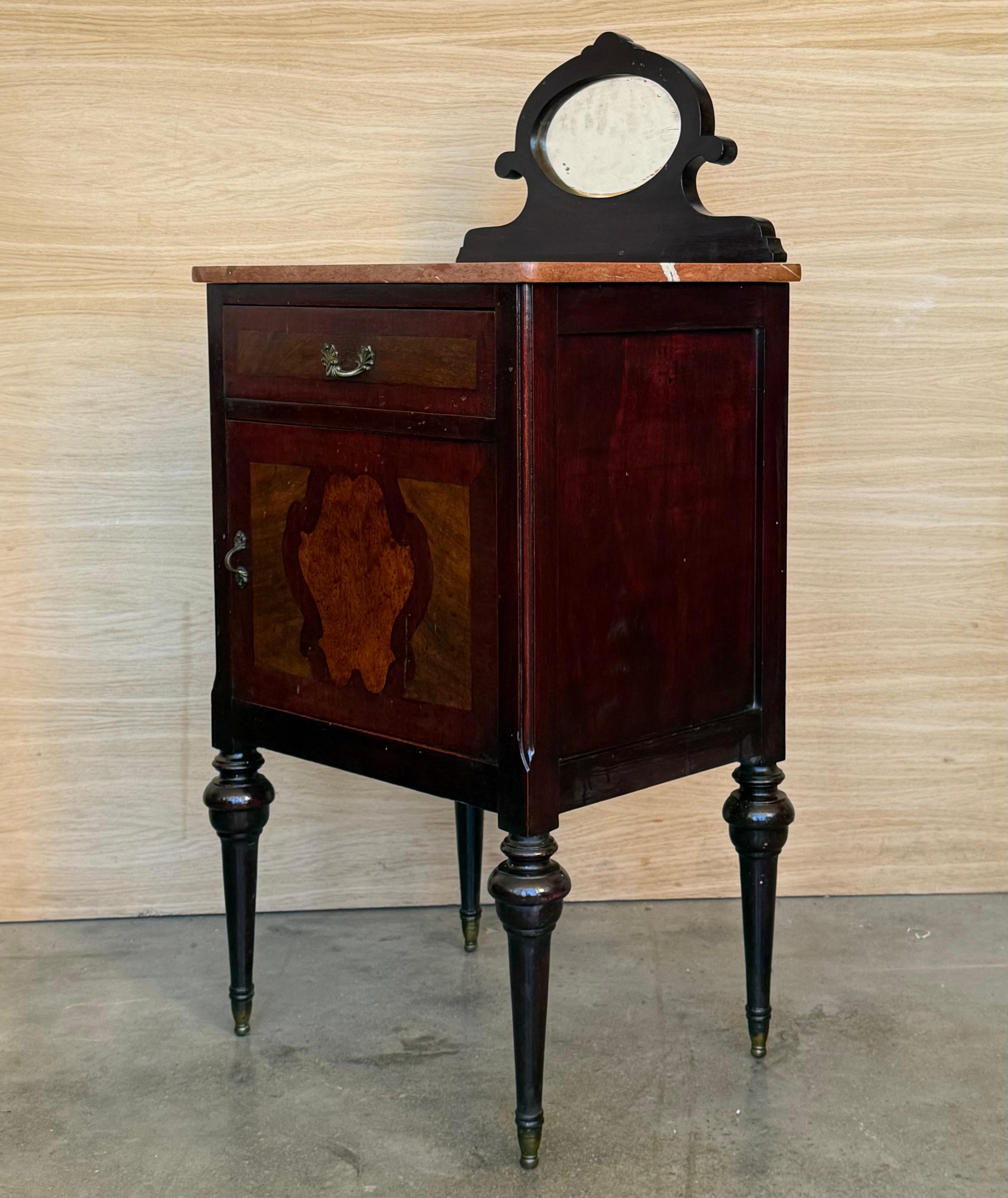 Marqueterie 19th Louis XVI Style Pair of Marquetry Nightstands with Bronze & Mirror Crest en vente