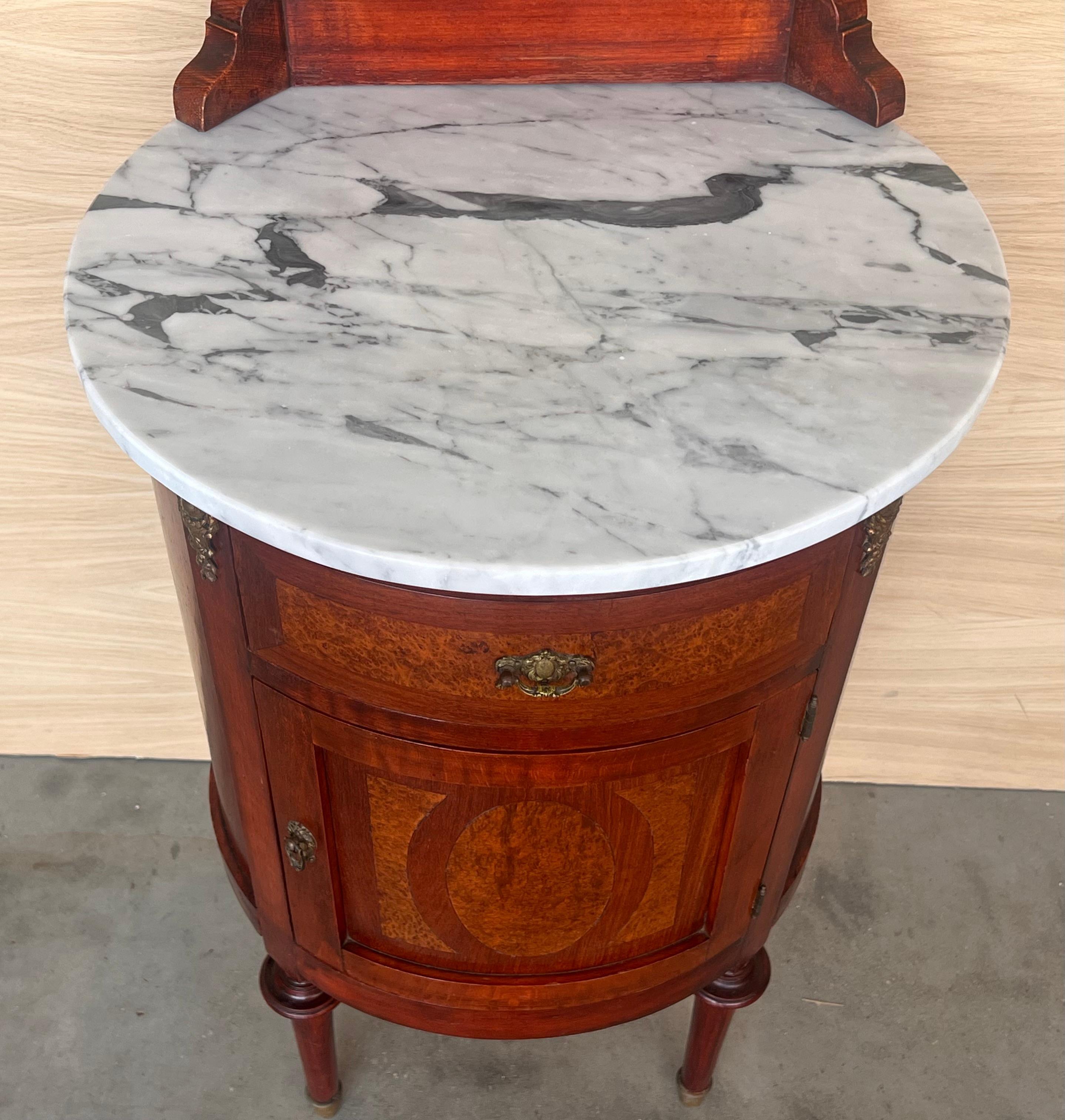 19th Louis XVI Style Pair of Marquetry Nightstands with Bronze & Mirror Crest For Sale 2