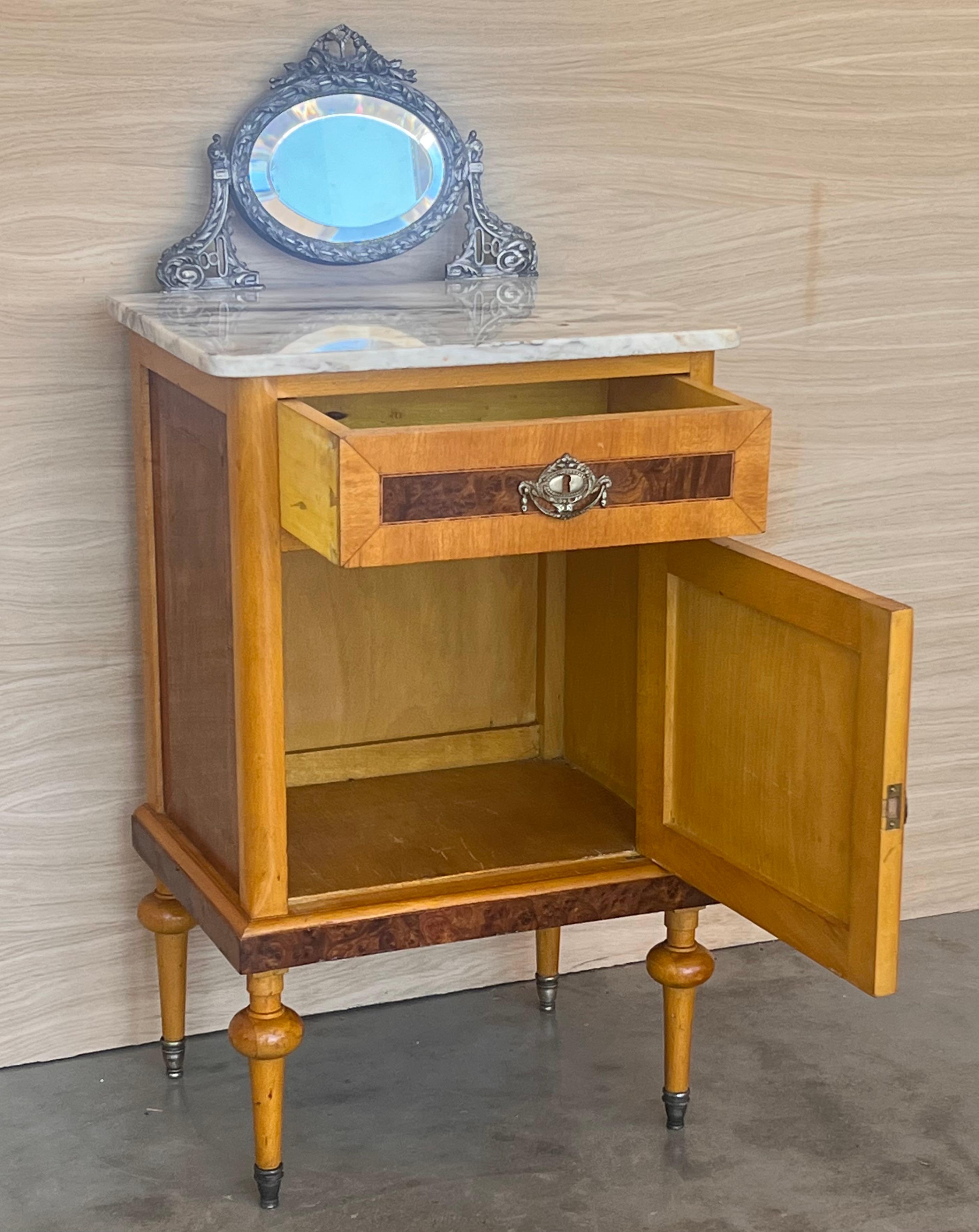 19th Louis XVI Style Pair of Marquetry Nightstands with Bronze & Mirror Crest For Sale 2