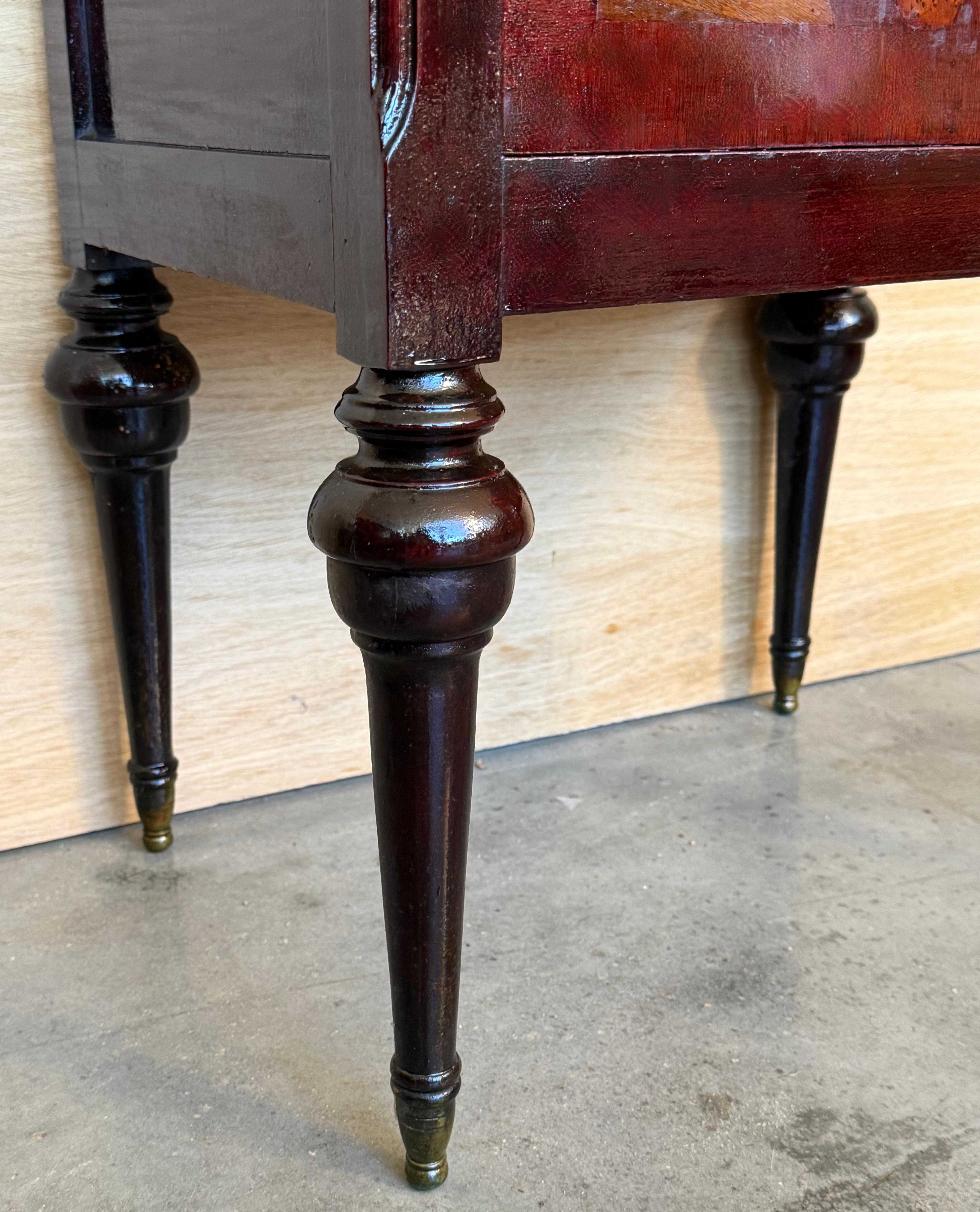 19th Louis XVI Style Pair of Marquetry Nightstands with Bronze & Mirror Crest en vente 3