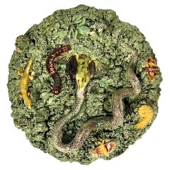 Assiette murale en majolique du 19ème siècle en forme de serpent de Palissy et de lézard de Jose Alves Cunha