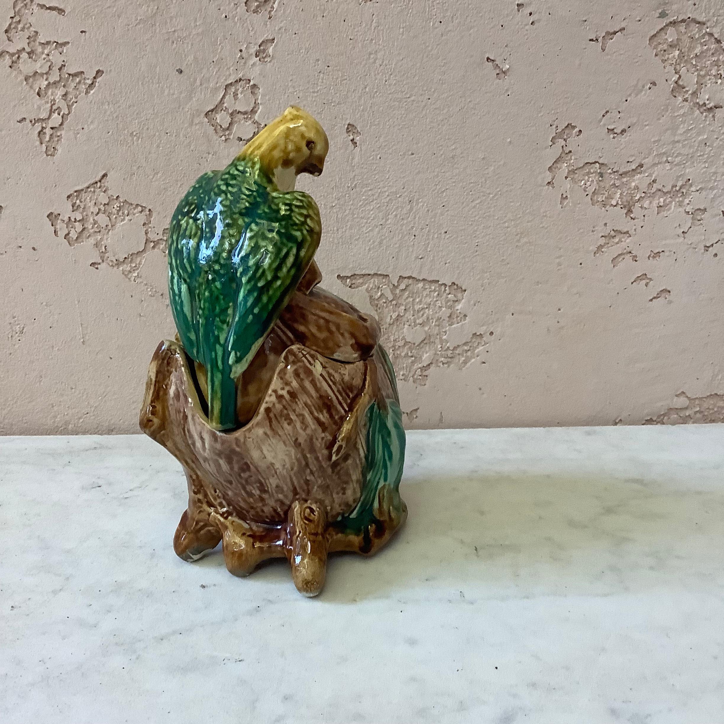 Late 19th Century 19th Majolica Parrot Tobacco Jar Onnaing For Sale