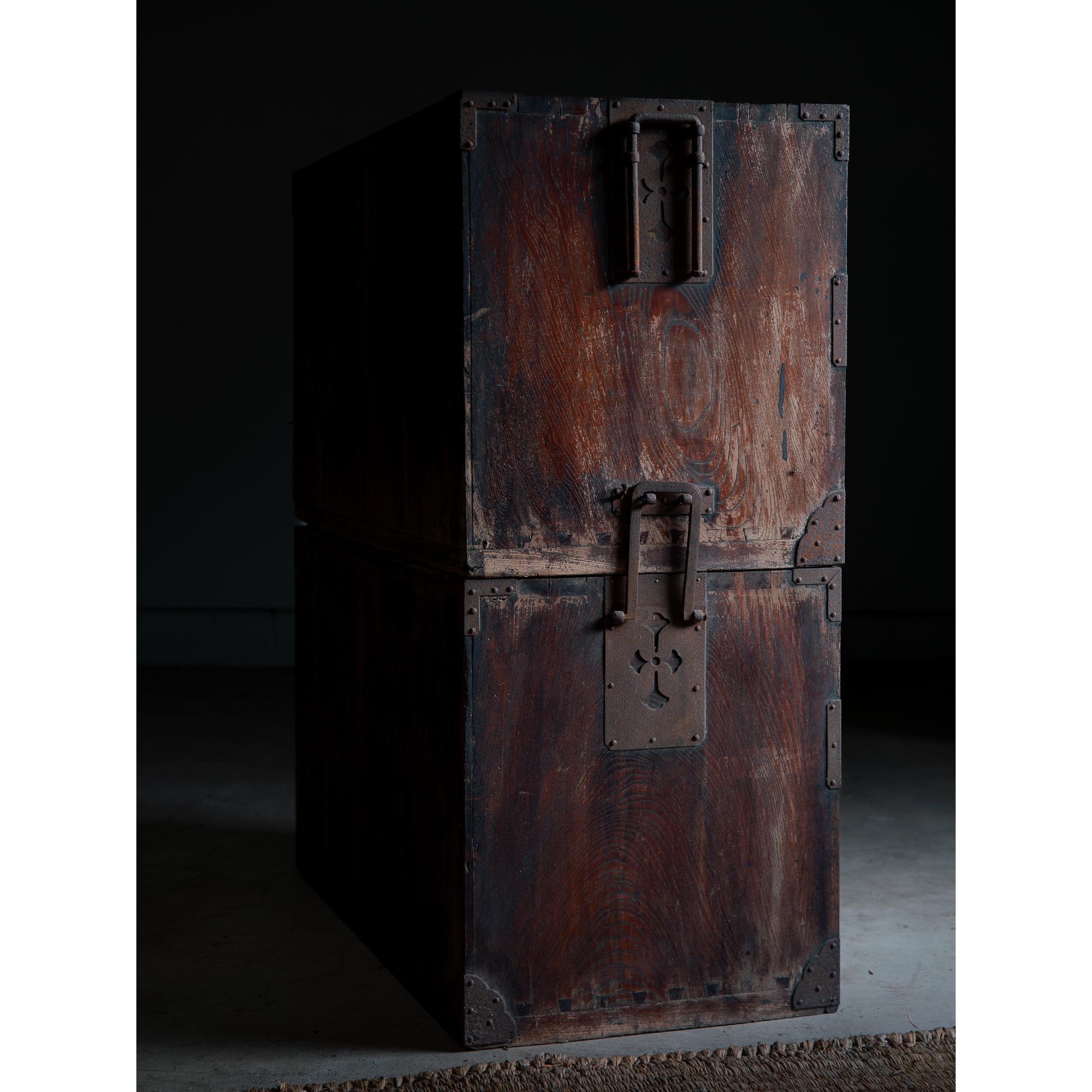 Cassettiera antica giapponese di epoca Meiji del 19° secolo keyaki tansu wabi sabi urushi 1