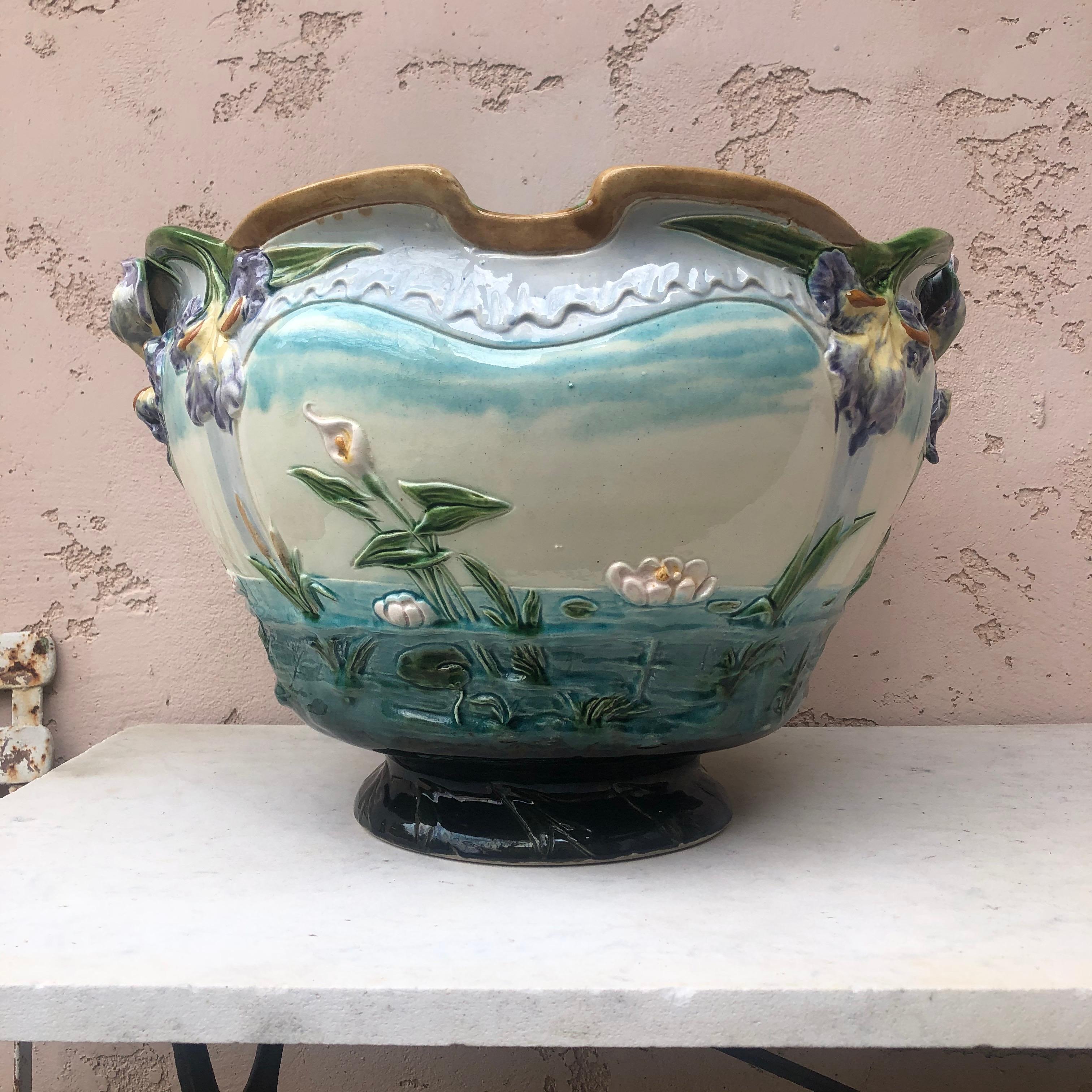 19th-Century Monumental Majolica Jardinière with Iris Luneville In Good Condition In Austin, TX