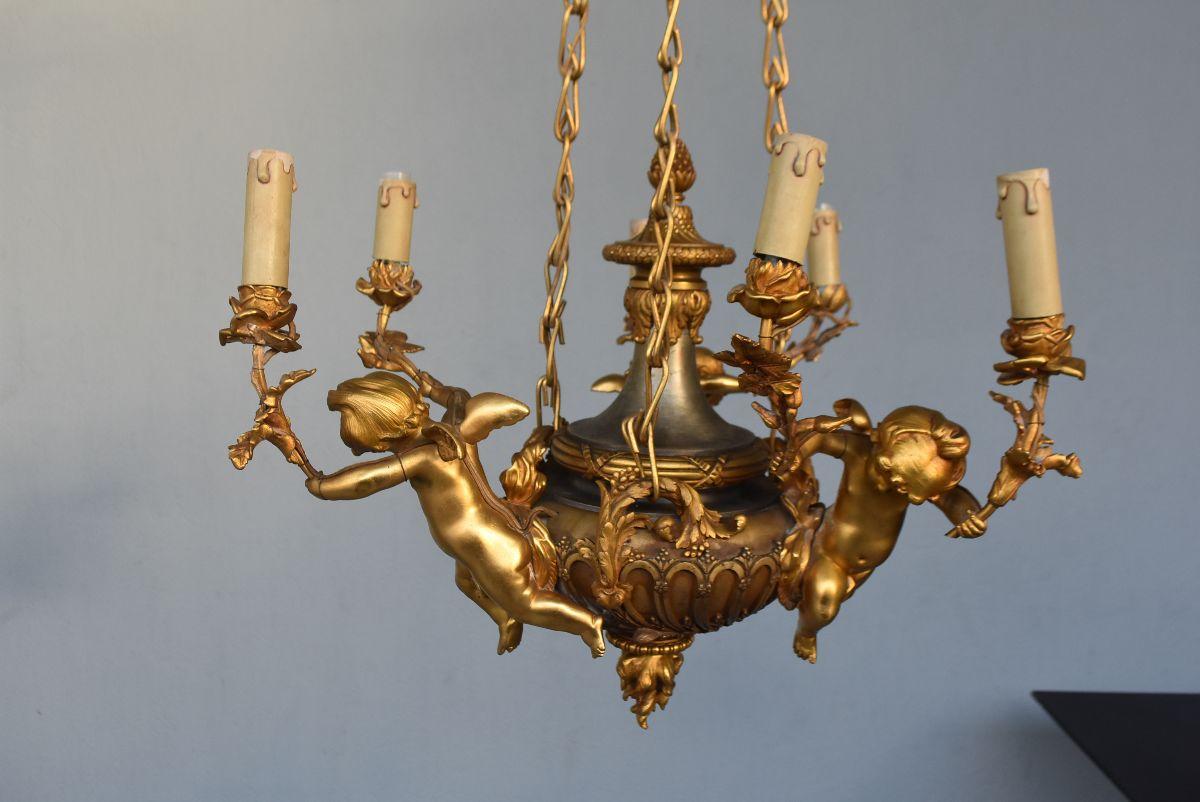 Araña de bronce dorado con Putti del siglo XIX, época de Napoleón III en Bueno estado para la venta en Marseille, FR