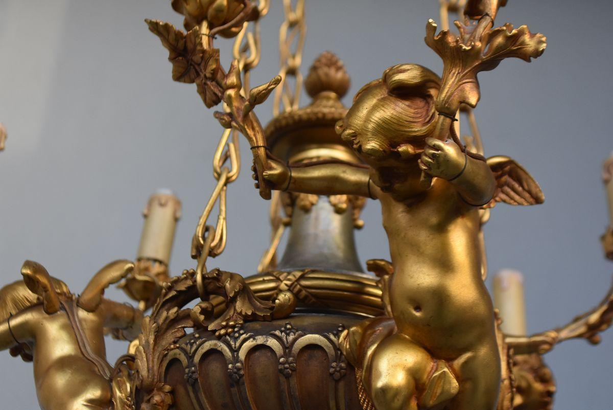 Araña de bronce dorado con Putti del siglo XIX, época de Napoleón III en venta 3