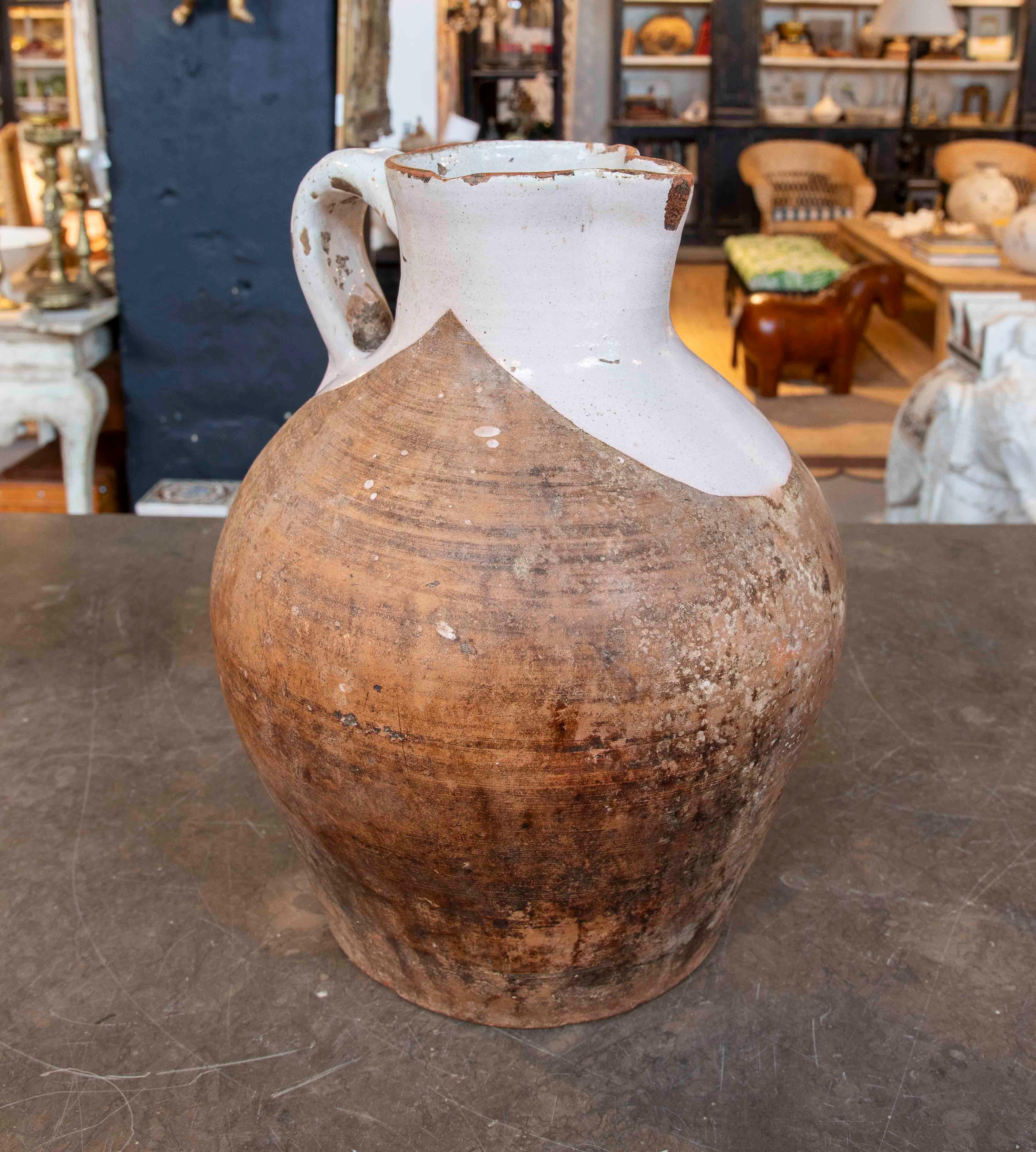 19. altes spanisches JAR aus Ton, oben glasiert im Angebot 2