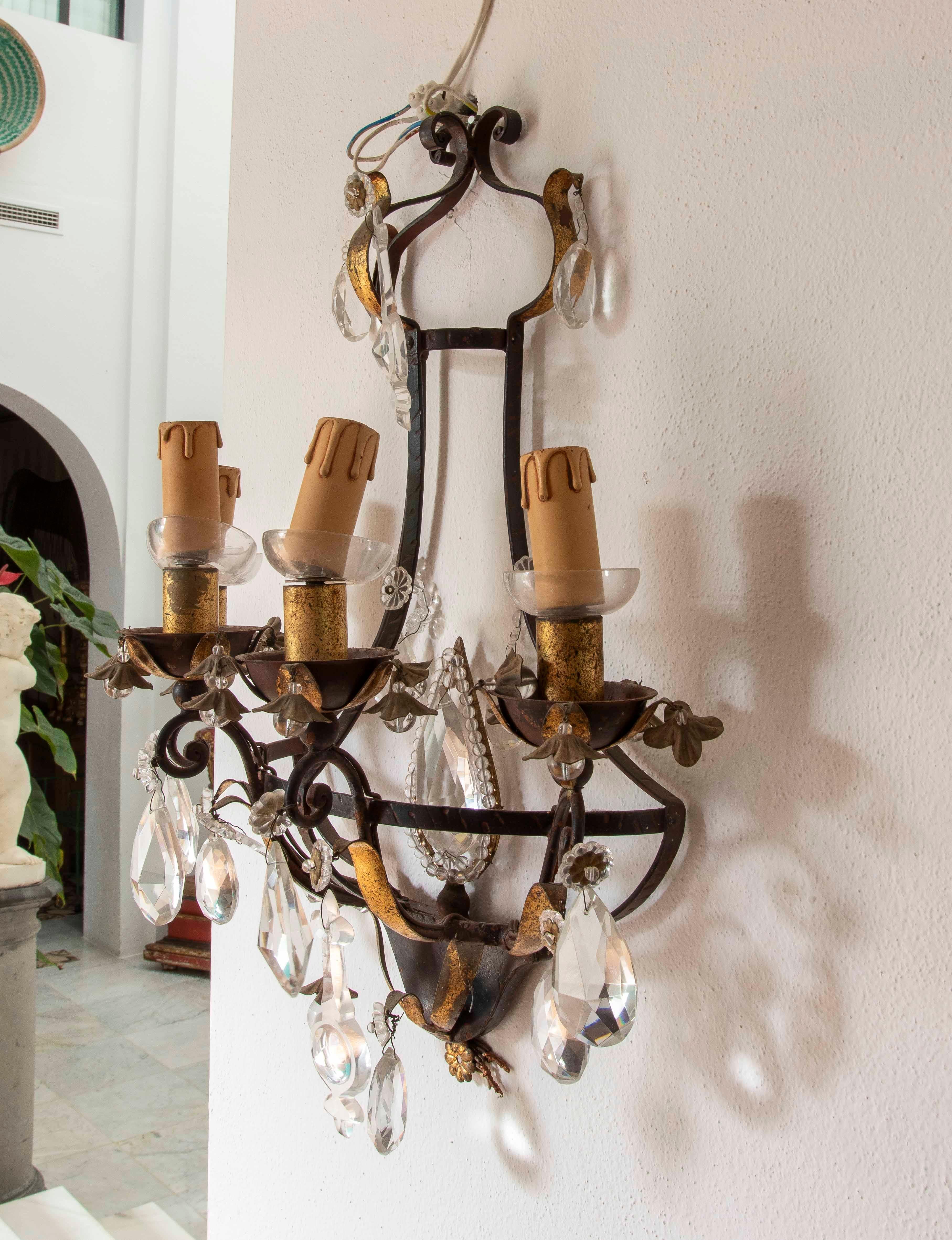 19th Pair of Antique Wrought Iron Wall Sconces with Cut Crystals In Good Condition For Sale In Marbella, ES