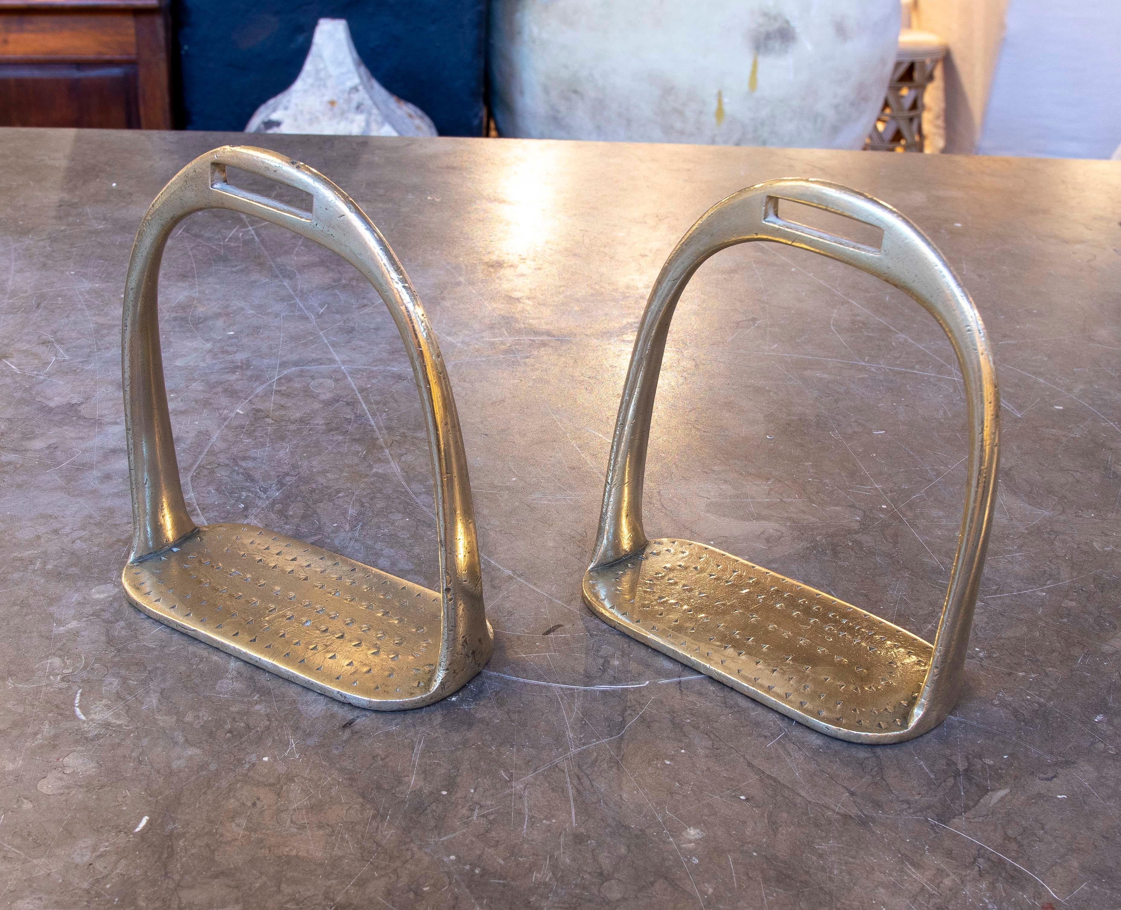 XIX Par de estribos de bronce de silla de montar de caballo 
