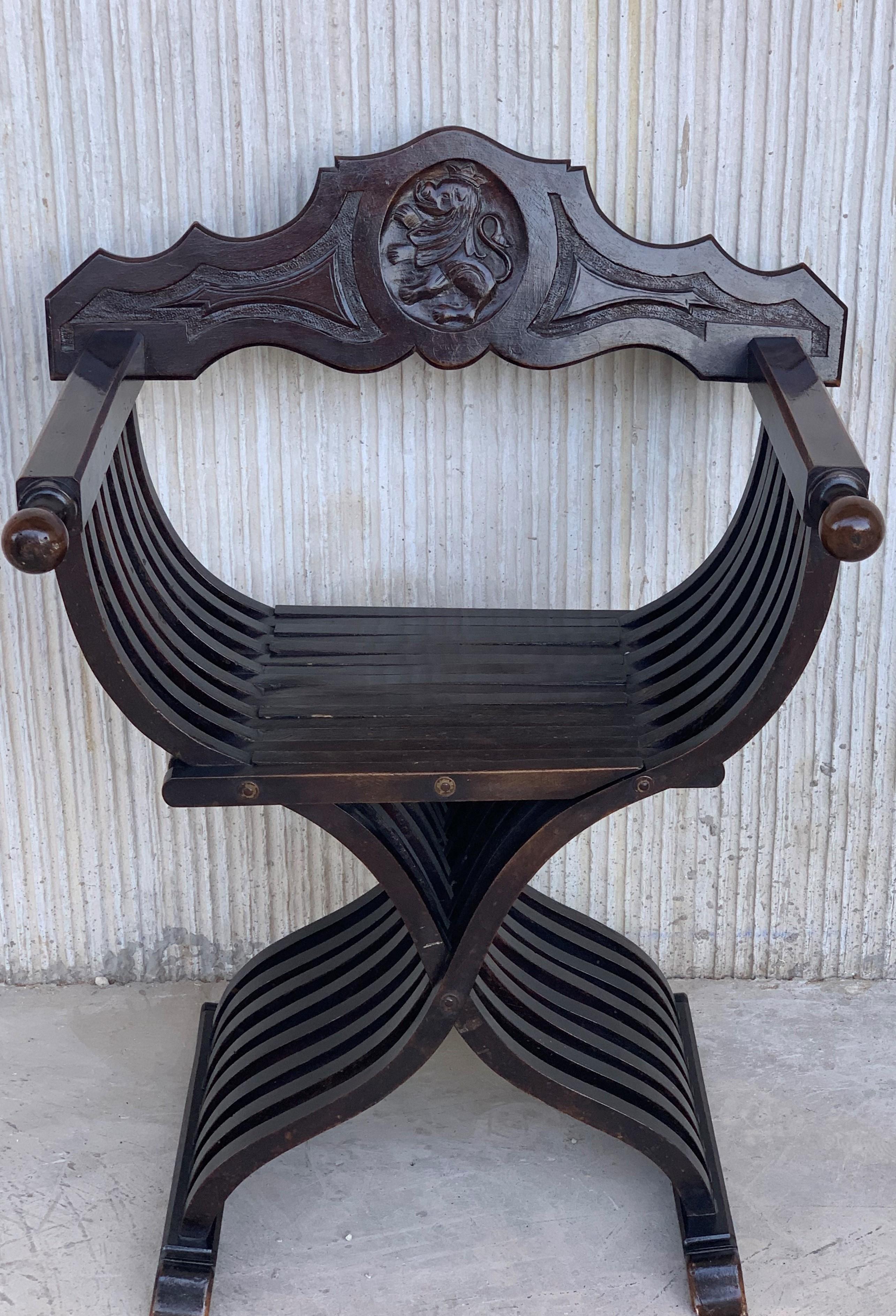 19th Century Pair of Carved Walnut Folding Scissors Savonarola Bench/Settle 4
