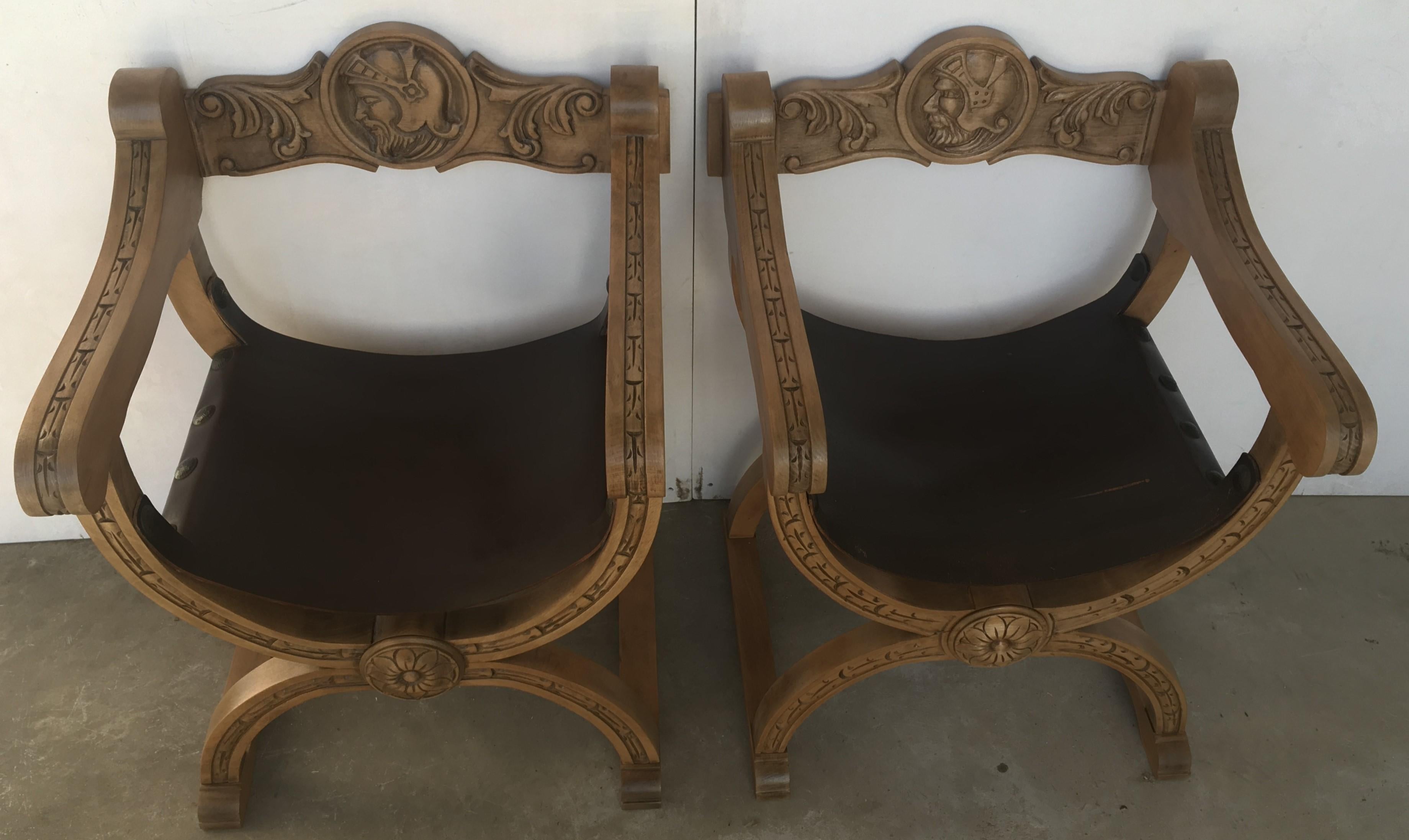 19th Pair of Carved Walnut Leather Savonarola Bench or Settee In Good Condition In Miami, FL