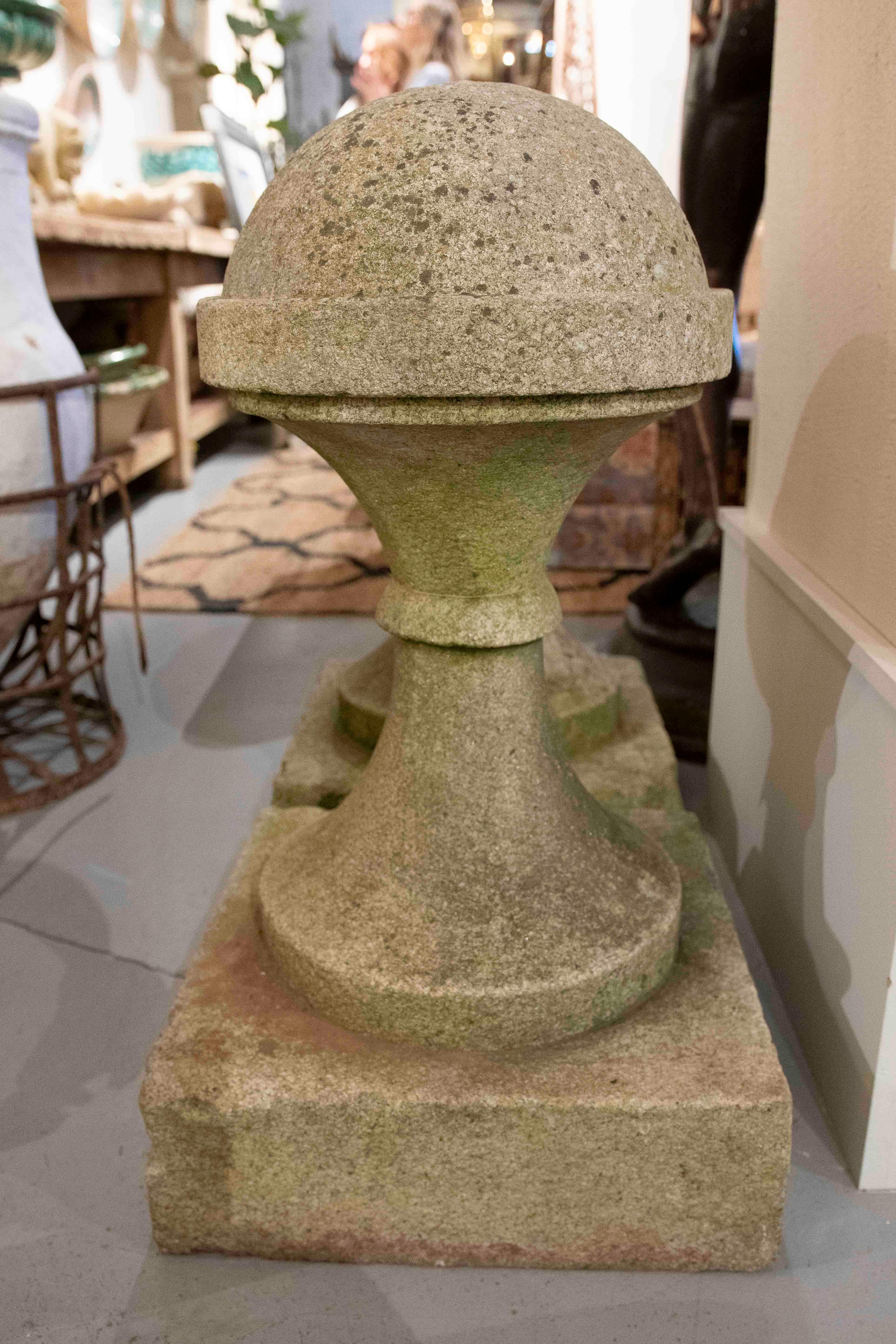 19. Paar portugiesische Bau-Granit-Finials im Angebot 3