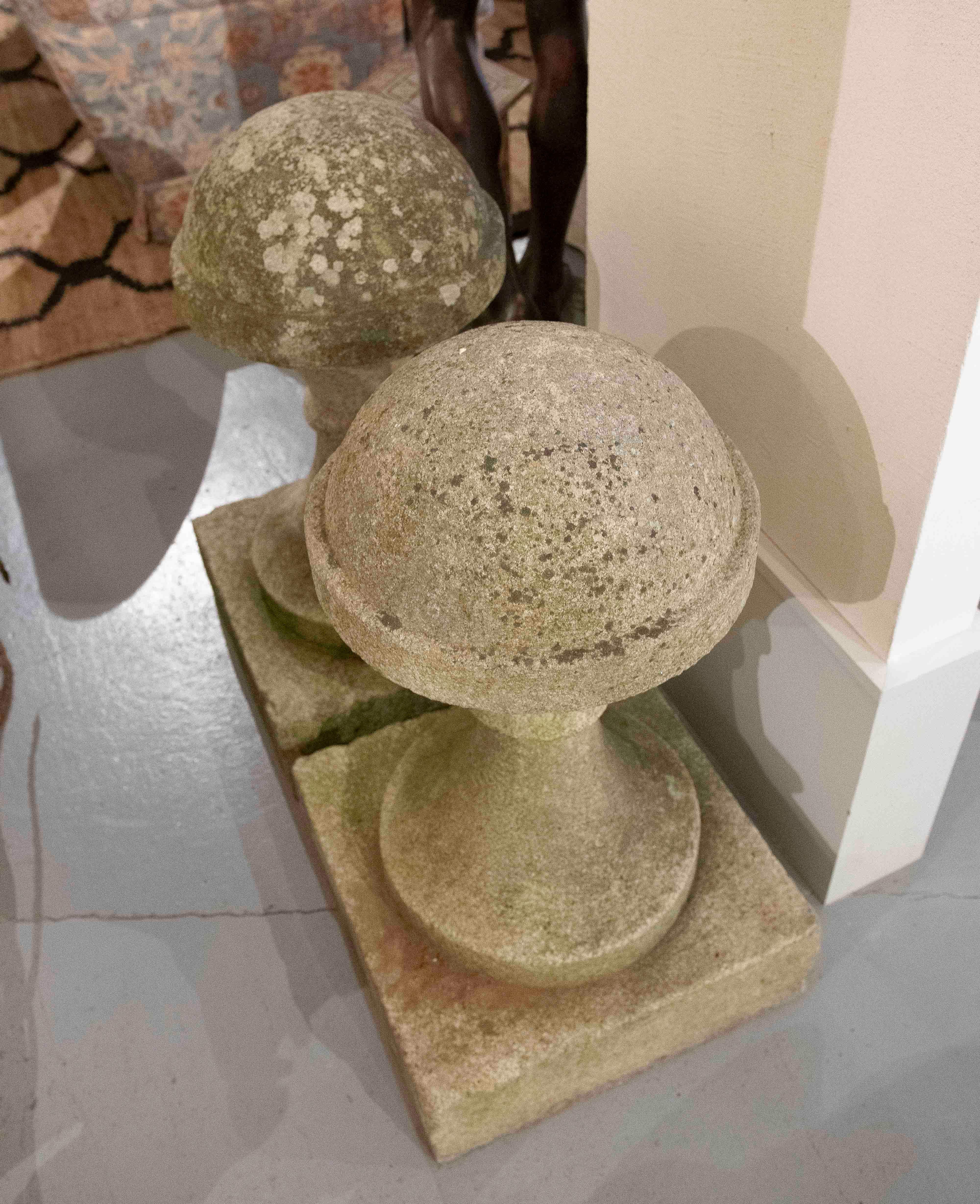 19. Paar portugiesische Bau-Granit-Finials im Angebot 5