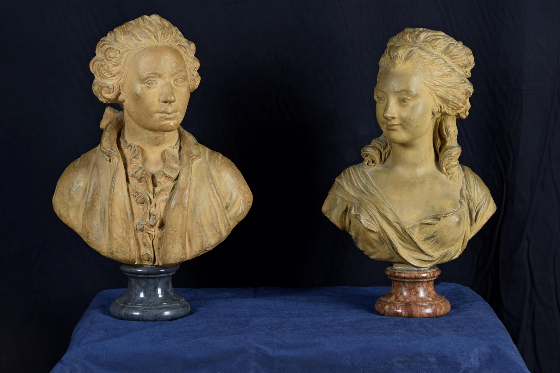 XIX secolo, Coppia di busti francesi in terracotta in vendita 5