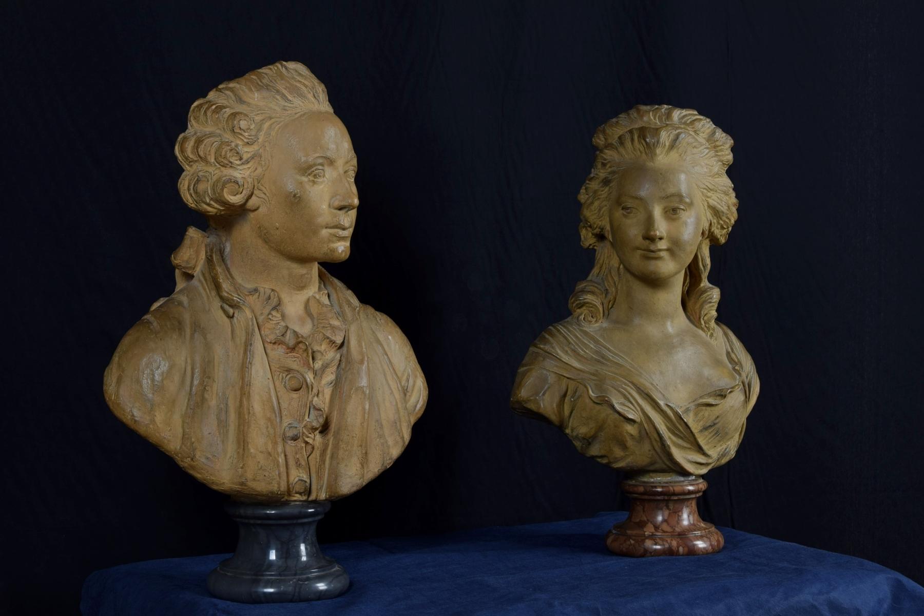 XIX secolo, Coppia di busti francesi in terracotta in vendita 6