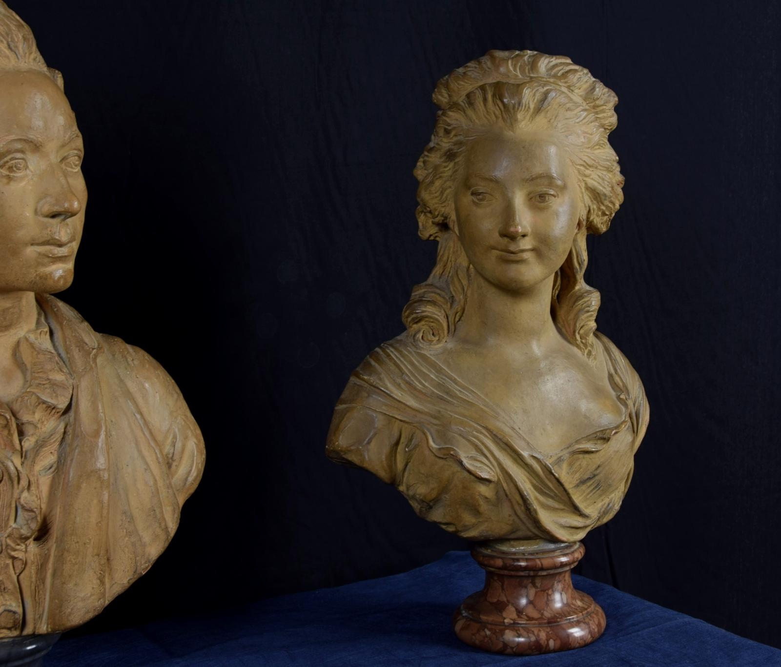XIX secolo, Coppia di busti francesi in terracotta in vendita 10
