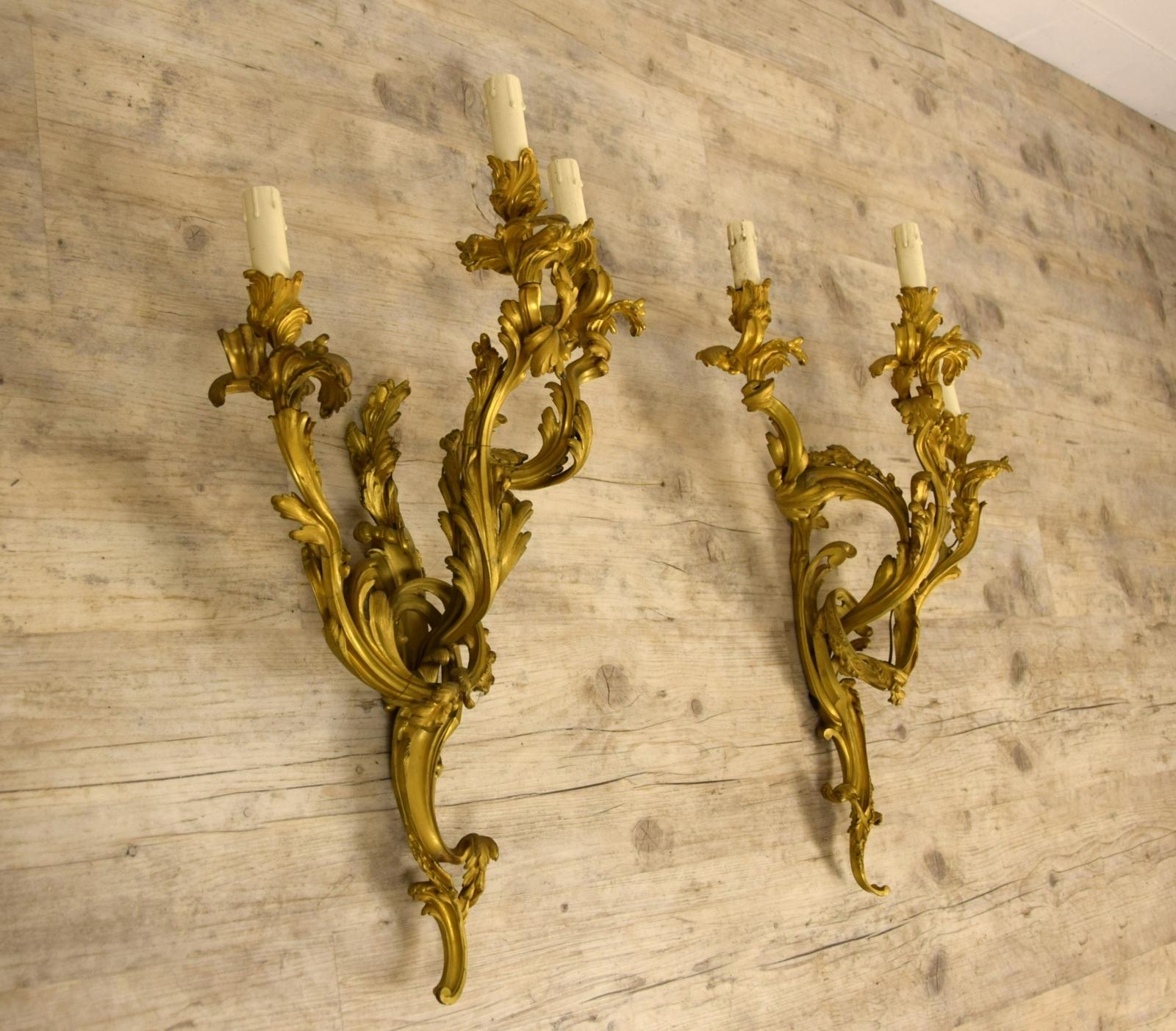 19th Century Pair of Three-Light Gilt Bronze French Louis XV Style Appliques For Sale 4