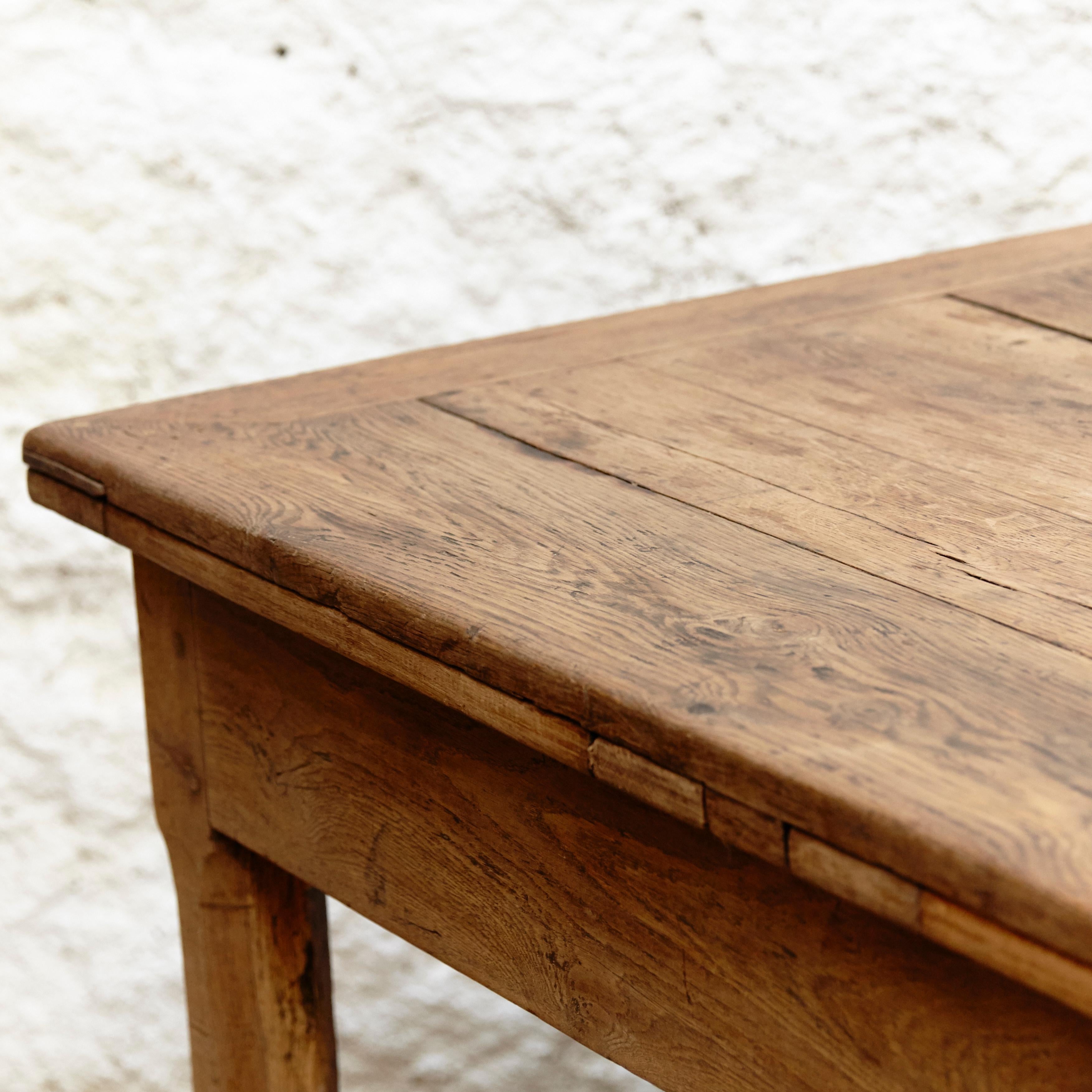 19th Century Rustic Extensible Popular Oak Dining Table 3