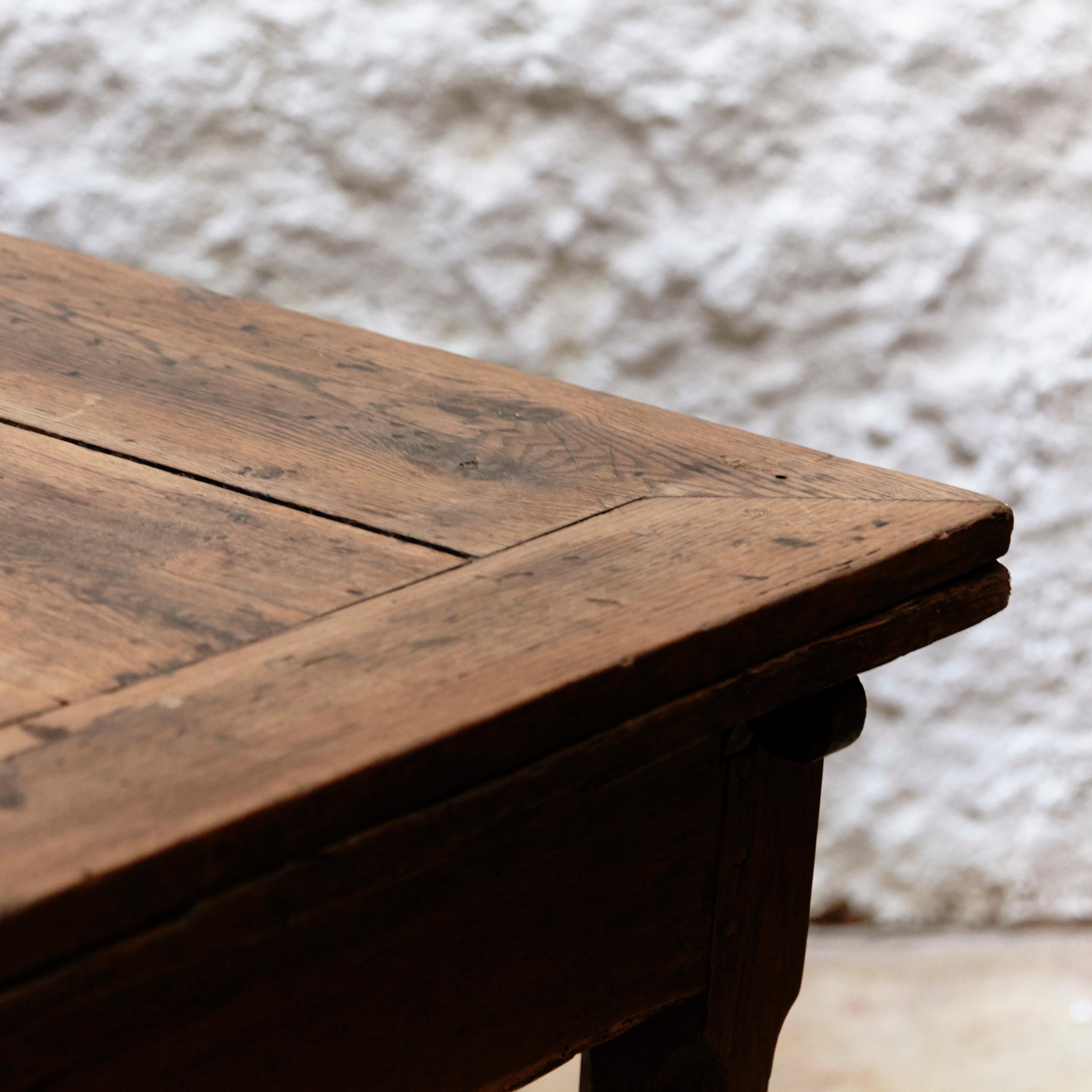 19th Century Rustic Extensible Popular Oak Dining Table 4