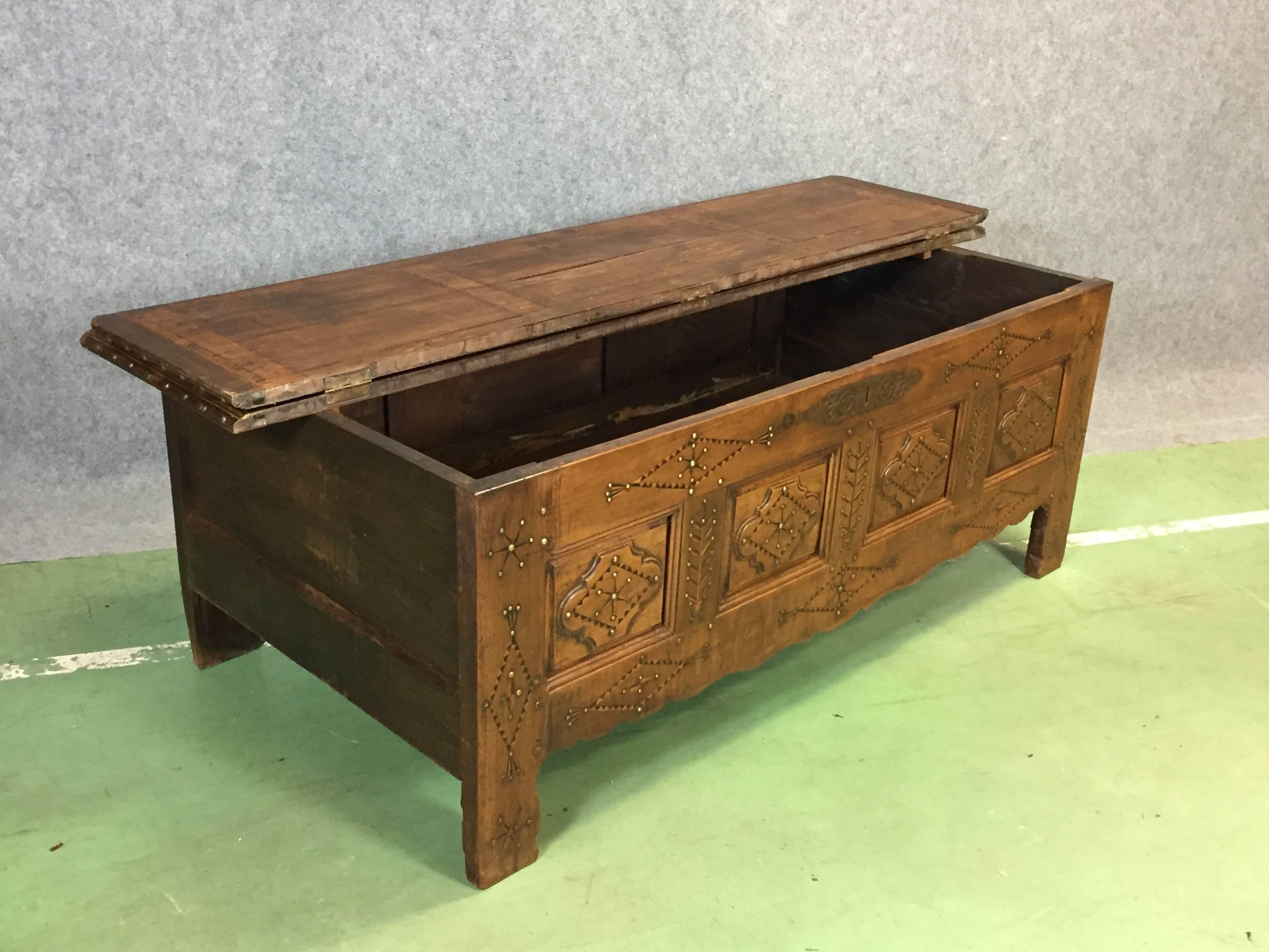 19th Century Rustic Fruitwood Bench Coffer For Sale 3