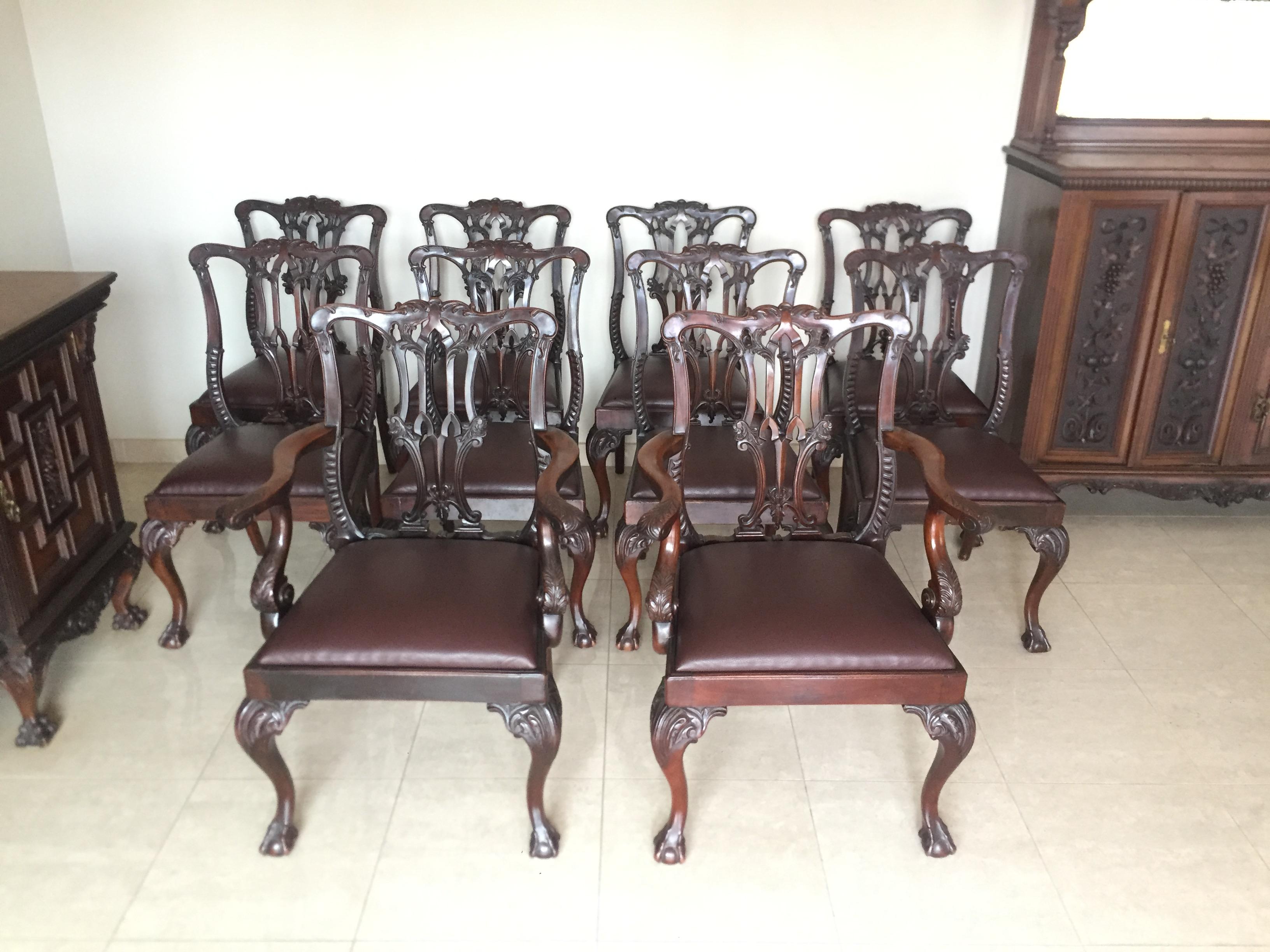 Impressive 19th English Chippendale ball and claw mahogany set of 10 dining chairs. The set is composed of 2 armchairs and 8 chairs. Upholstered in the 2000 with Synthetic Leather. Signed GTS, in each piece.
The set remains in excellent condition.