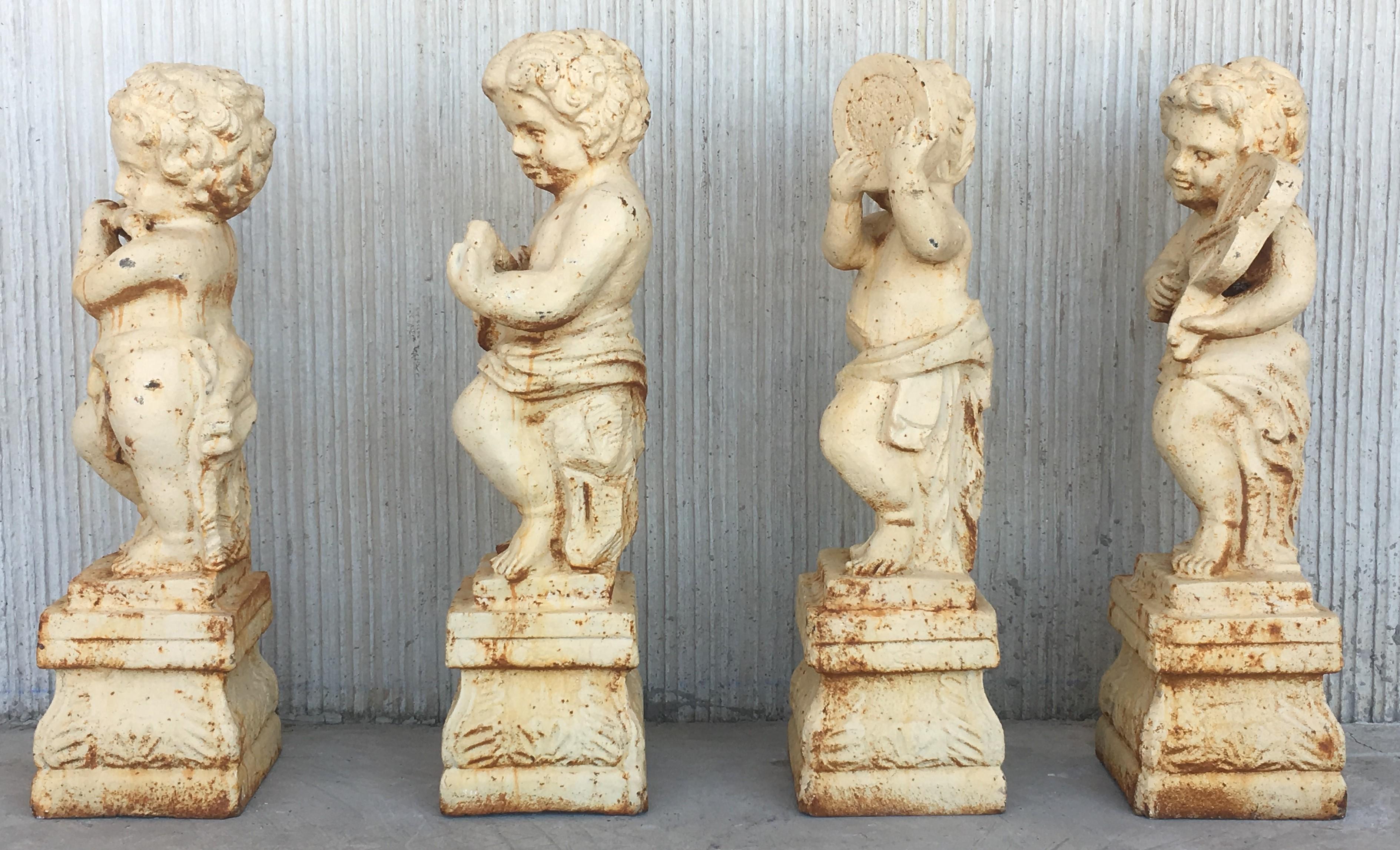 19th Set of Four Cast Iron Fiske Cherubs Boy Garden Statues with Stands In Good Condition In Miami, FL