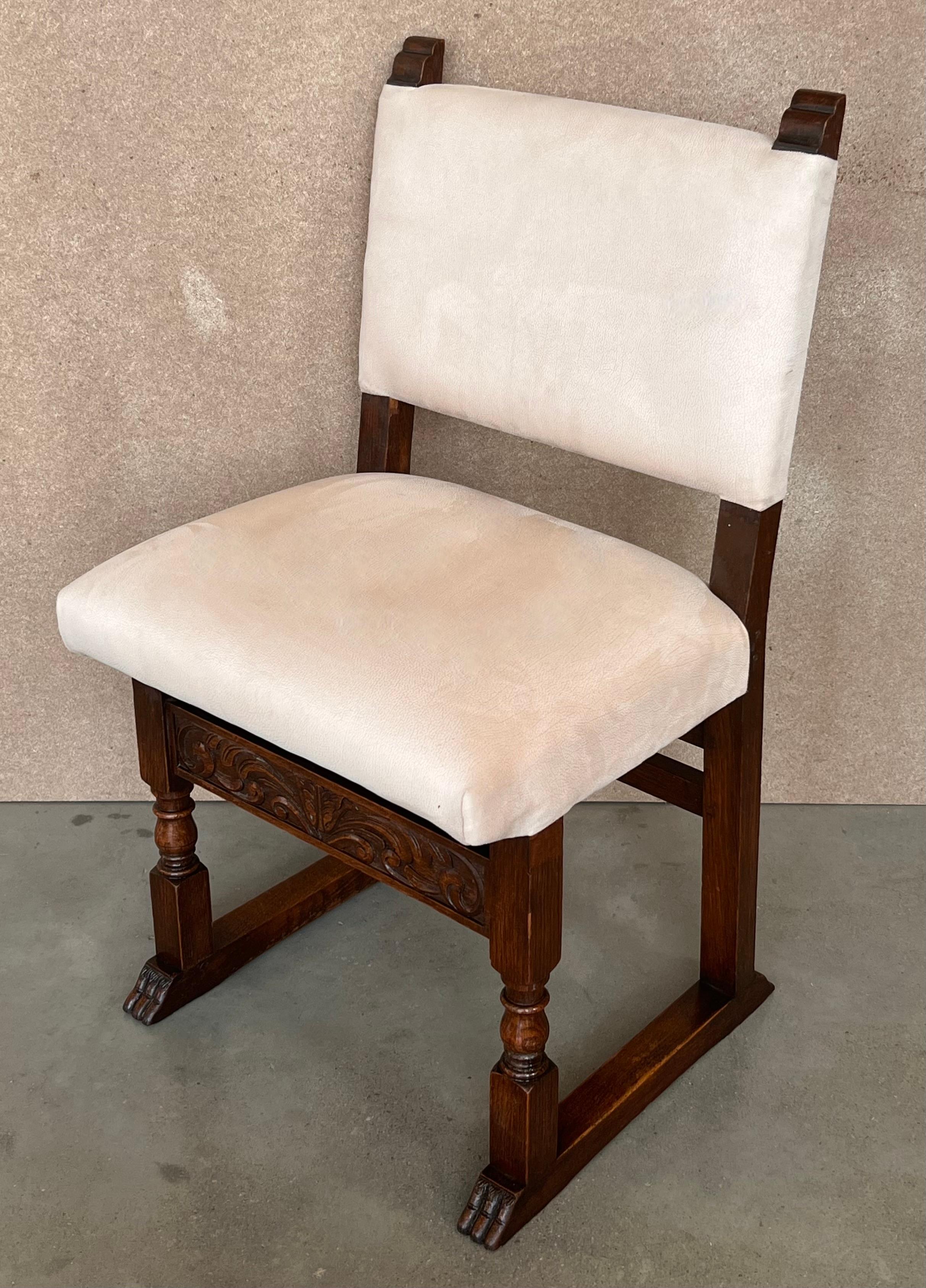 20th Century 19th Set of Six Spanish Carved Walnut Dining Chairs For Sale