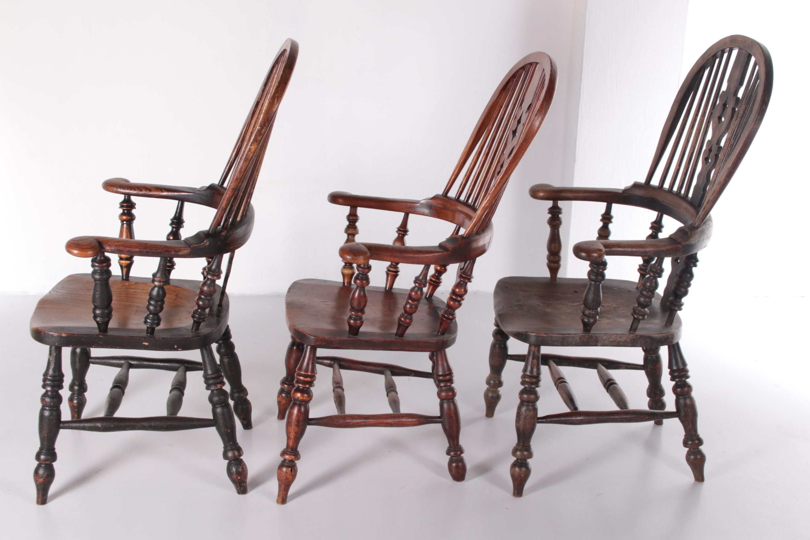 English 19th Set off 8 Nottinghamshire Yew Wood Hight Back Windsor Chairs