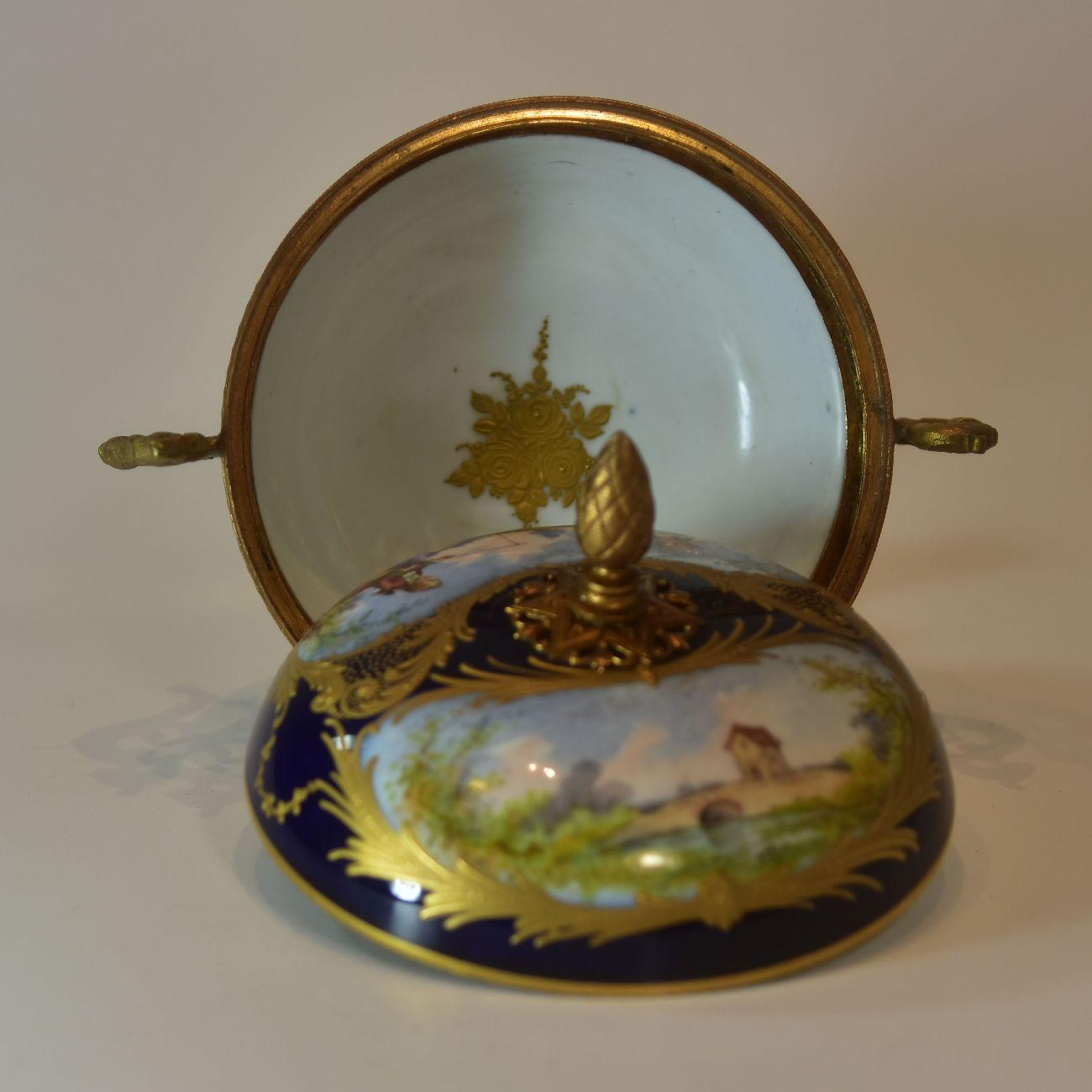 Sèvres Blue Porcelain Candy Box, 19th Century 1