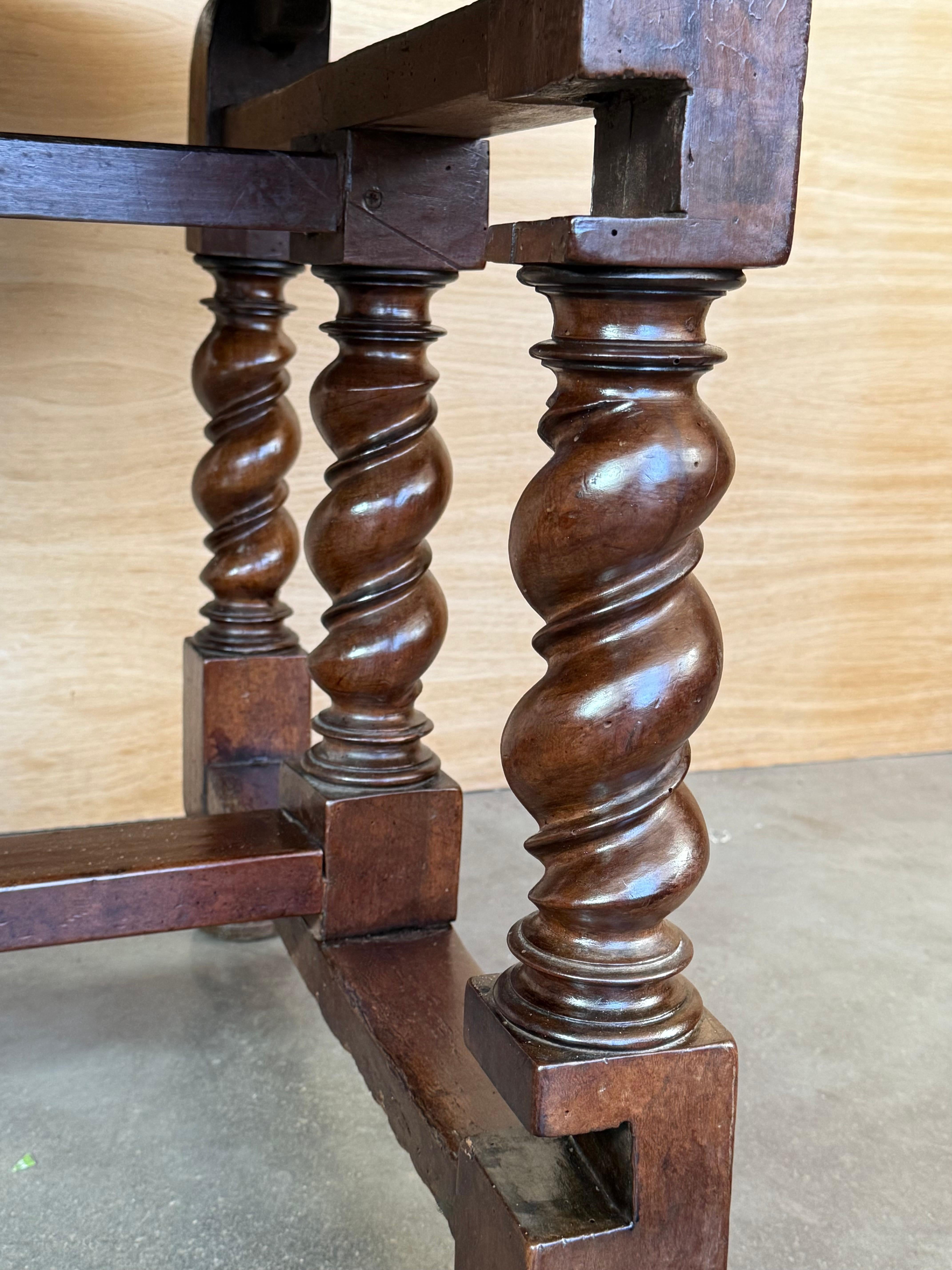 19th Solid Walnut Folding Round Table with Solomonic Legs For Sale 2