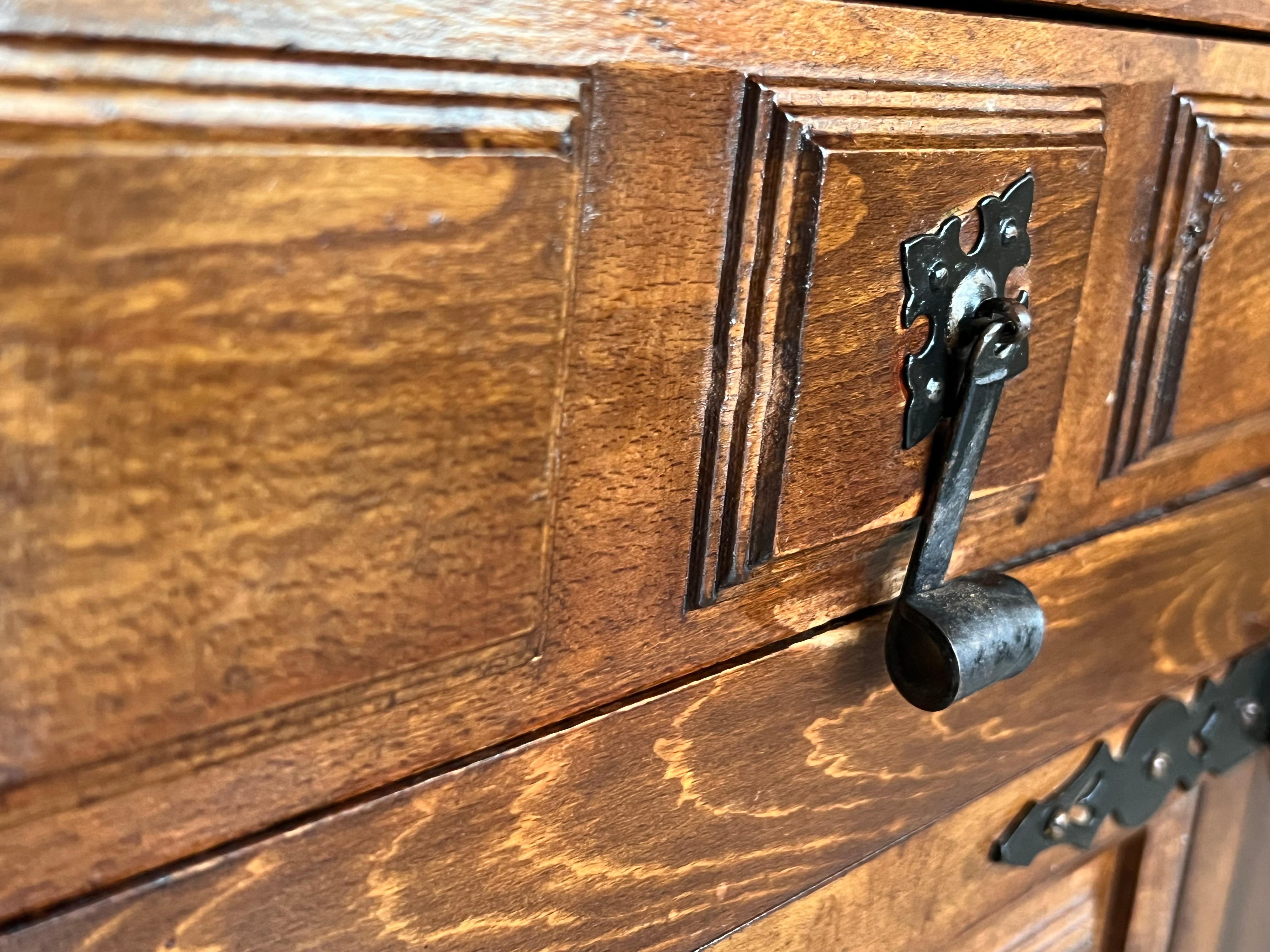 19th Spanish Baroque Carved Walnut Tuscan Three Drawers Credenza or Buffet For Sale 2