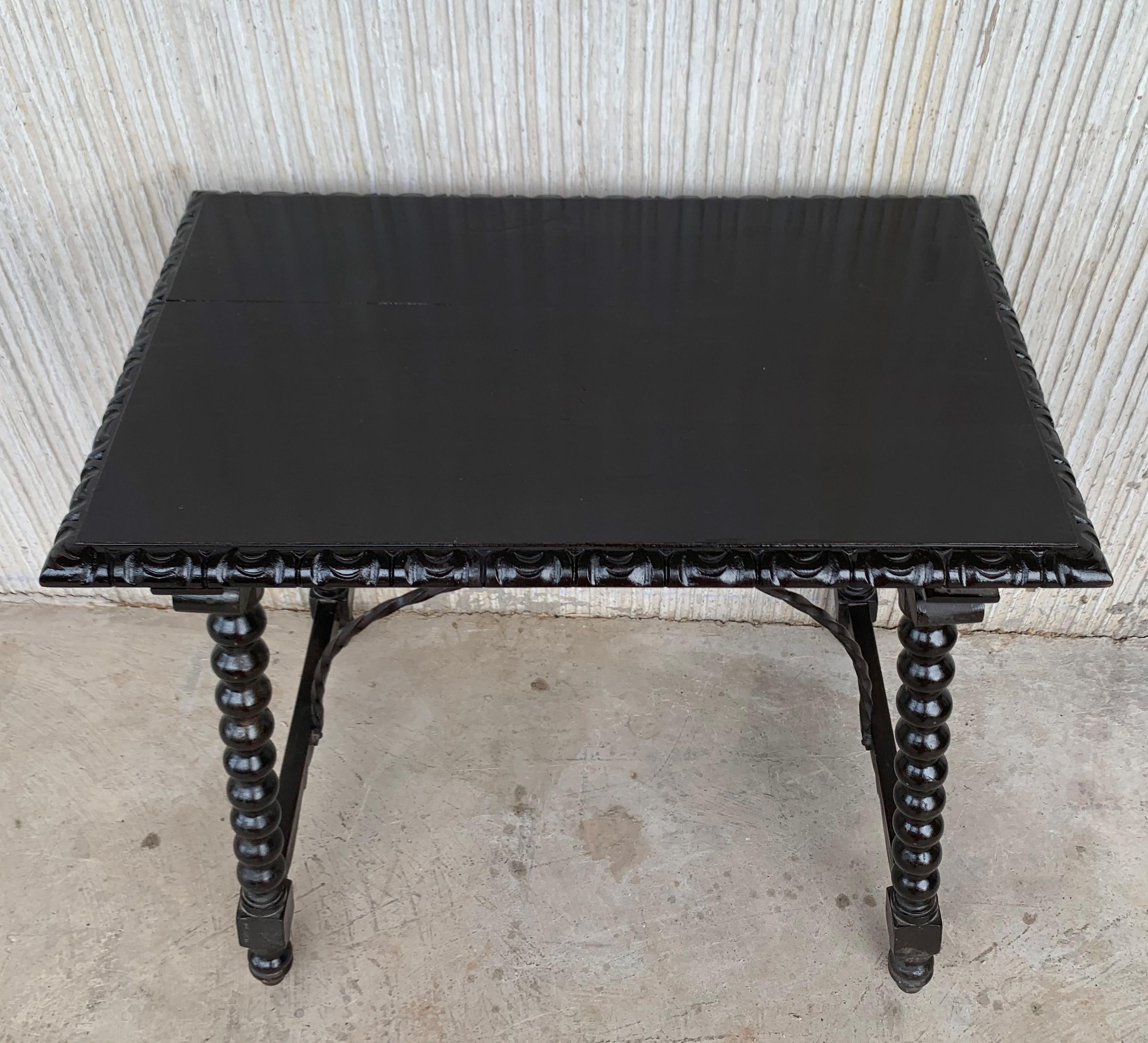 19th Spanish Baroque Side Table with Iron Stretcher and Carved Top in Walnut 1