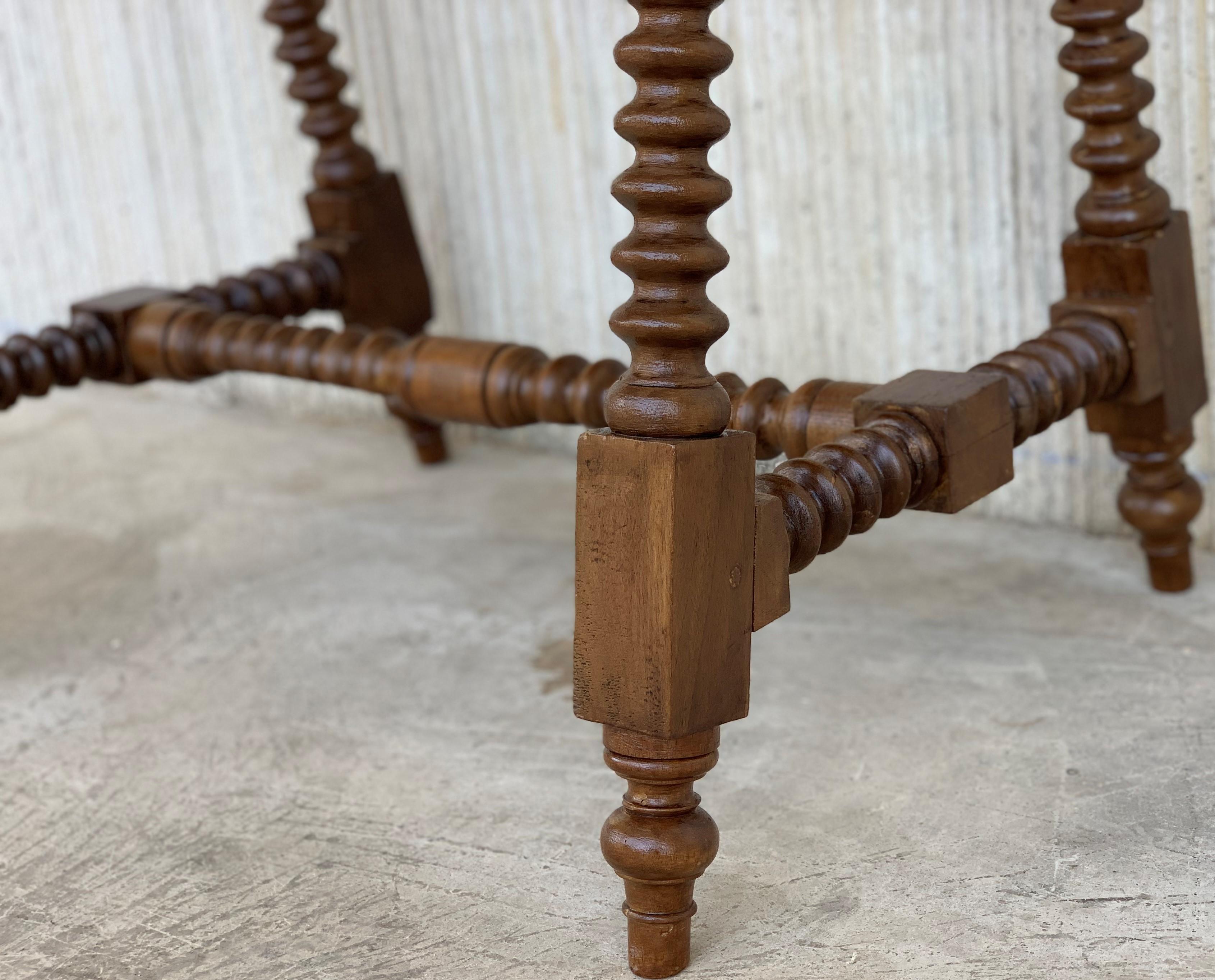 Spanish Baroque Side Table with Wood Stretcher and Carved Top in Walnut For Sale 11