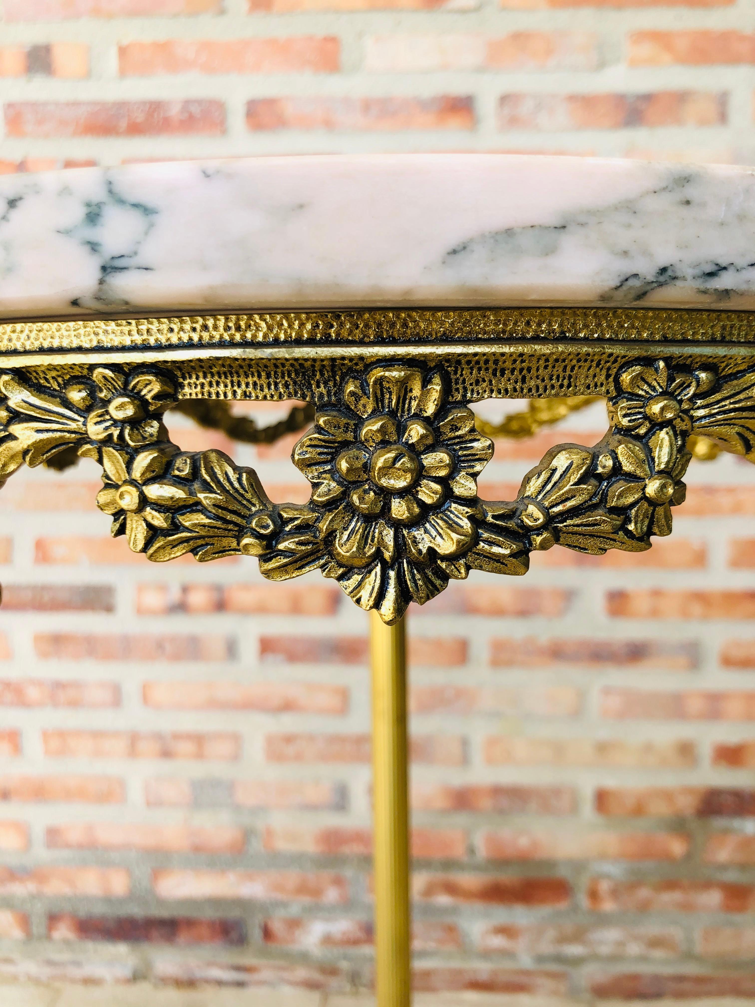 19th Century Spanish Bronze and Brass Gilded Side Table with White Marbles Top For Sale 2
