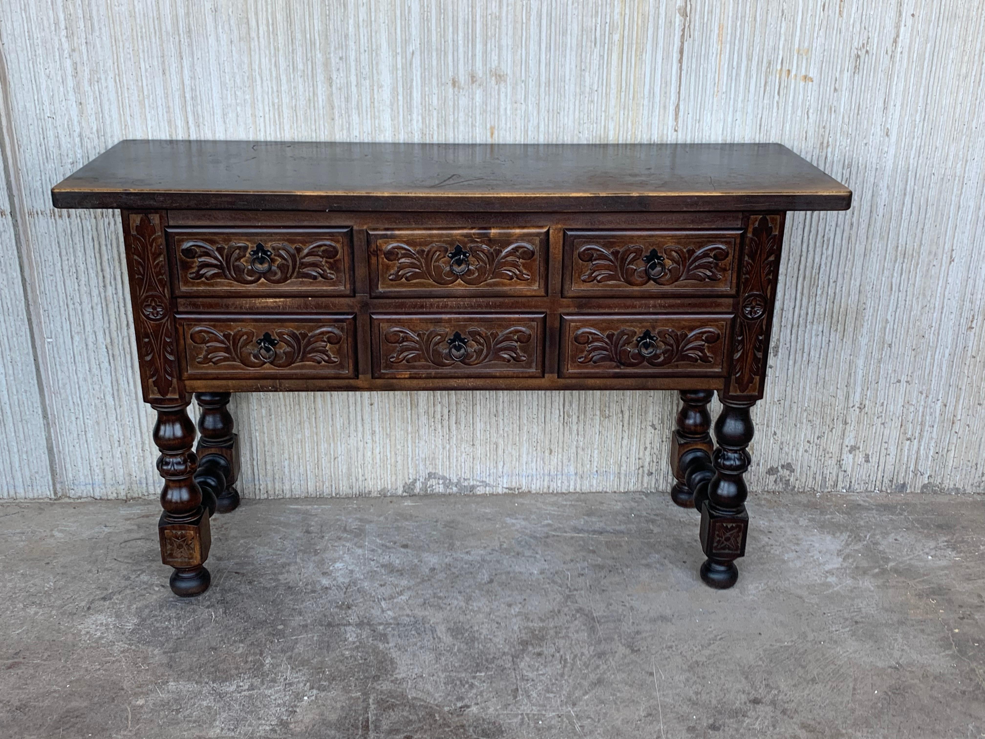 Baroque 19th Spanish Carved Console with Six Drawers and Turned Legs