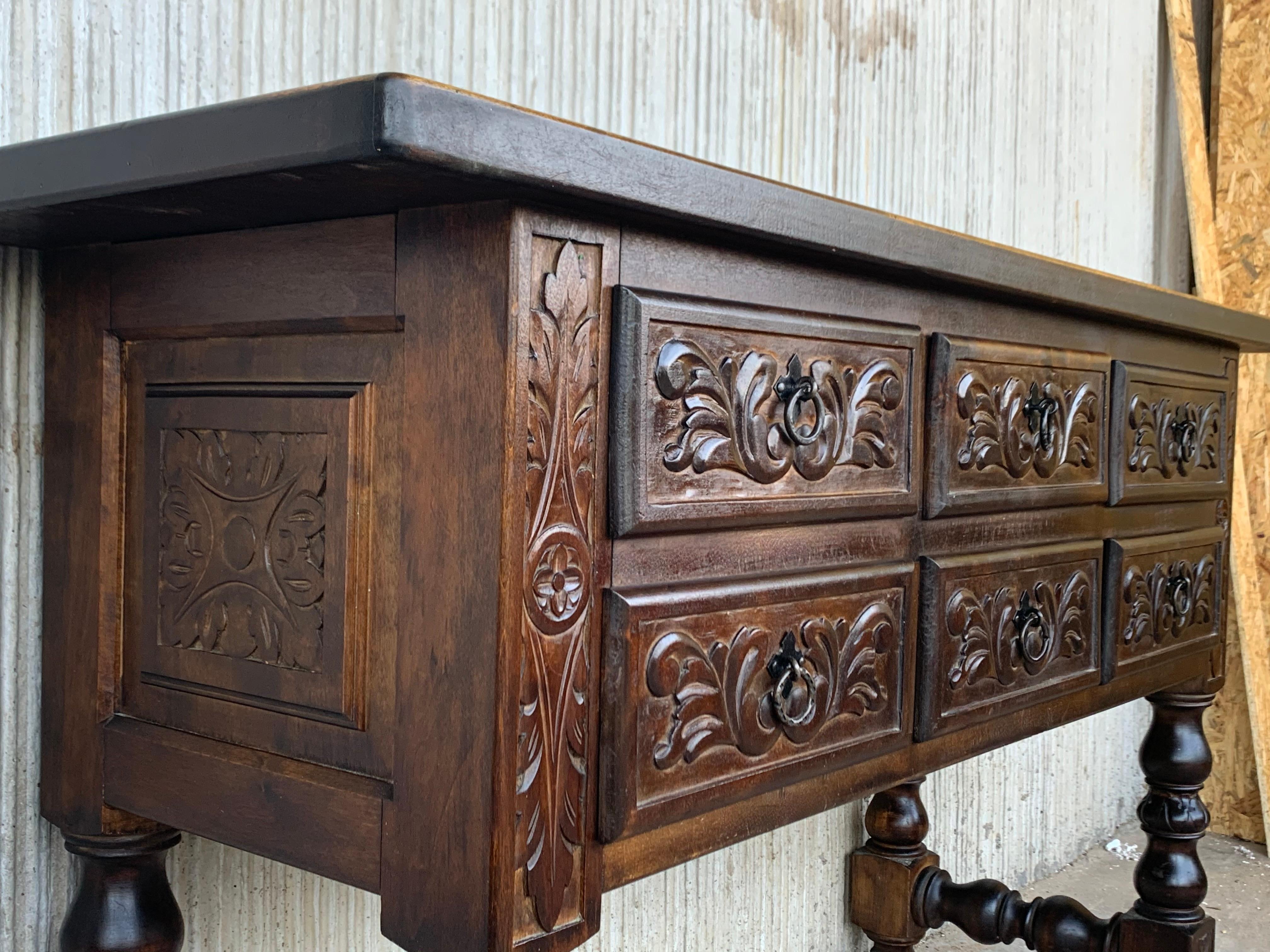 19th Spanish Carved Console with Six Drawers and Turned Legs 2