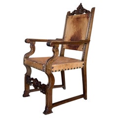 19ème Fauteuil espagnol en Oak Oak sculpté avec cuir Brown et pieds sculptés