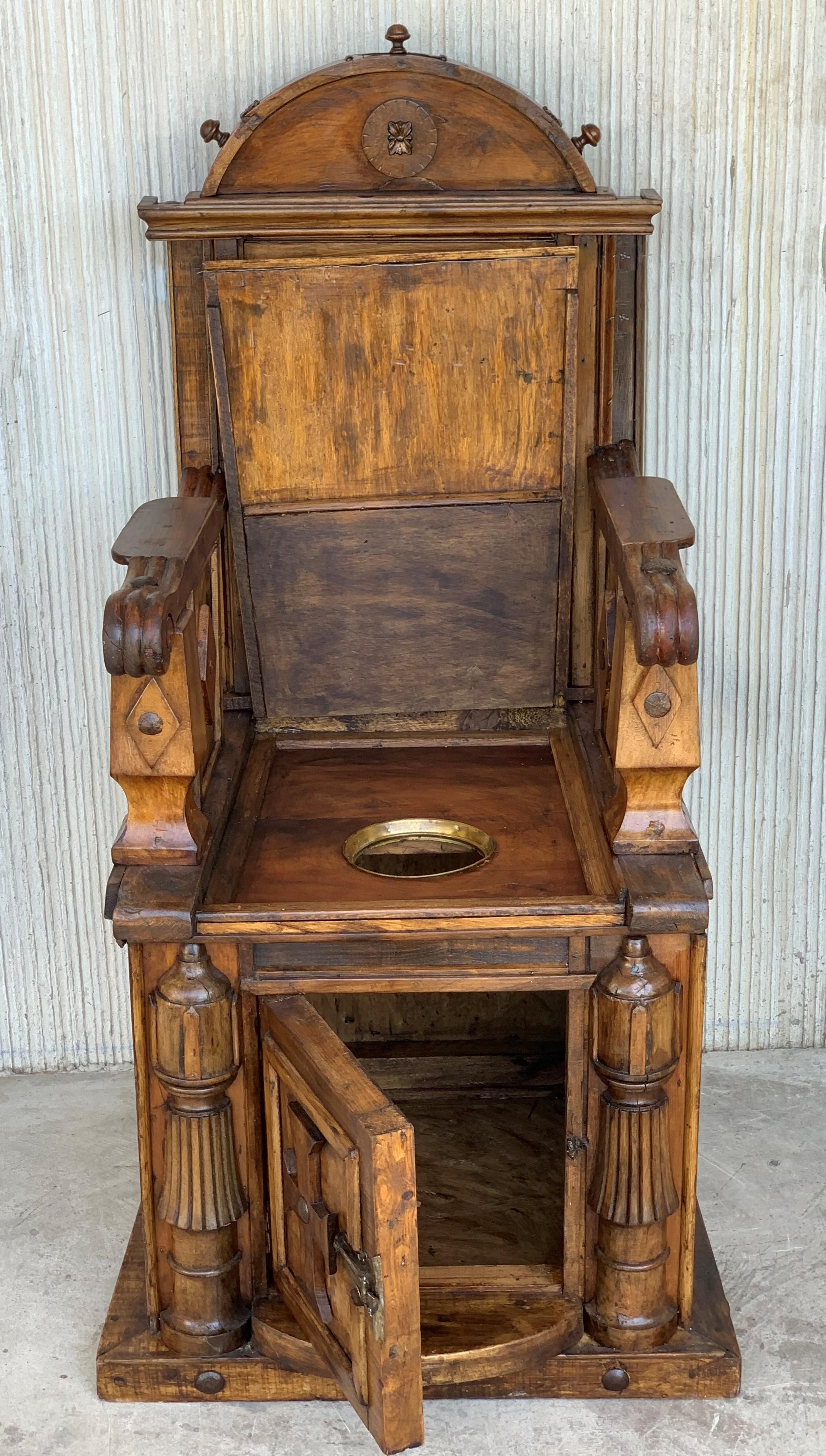 19th Century Spanish Carved Walnut Throne Armchair 3