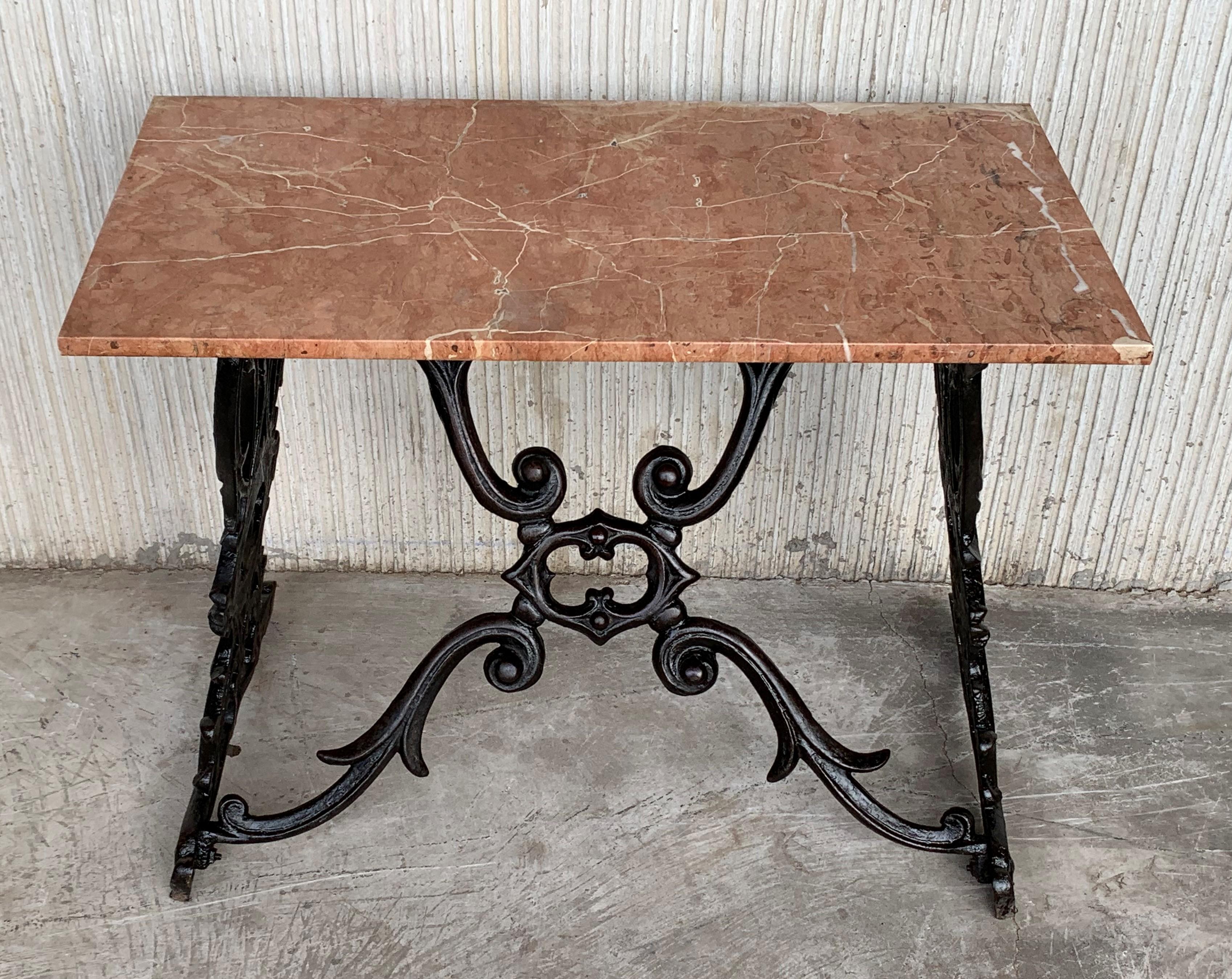 19th Century Spanish Cast Iron Bistro, Garden, Coffee Table with Marble Top In Good Condition In Miami, FL