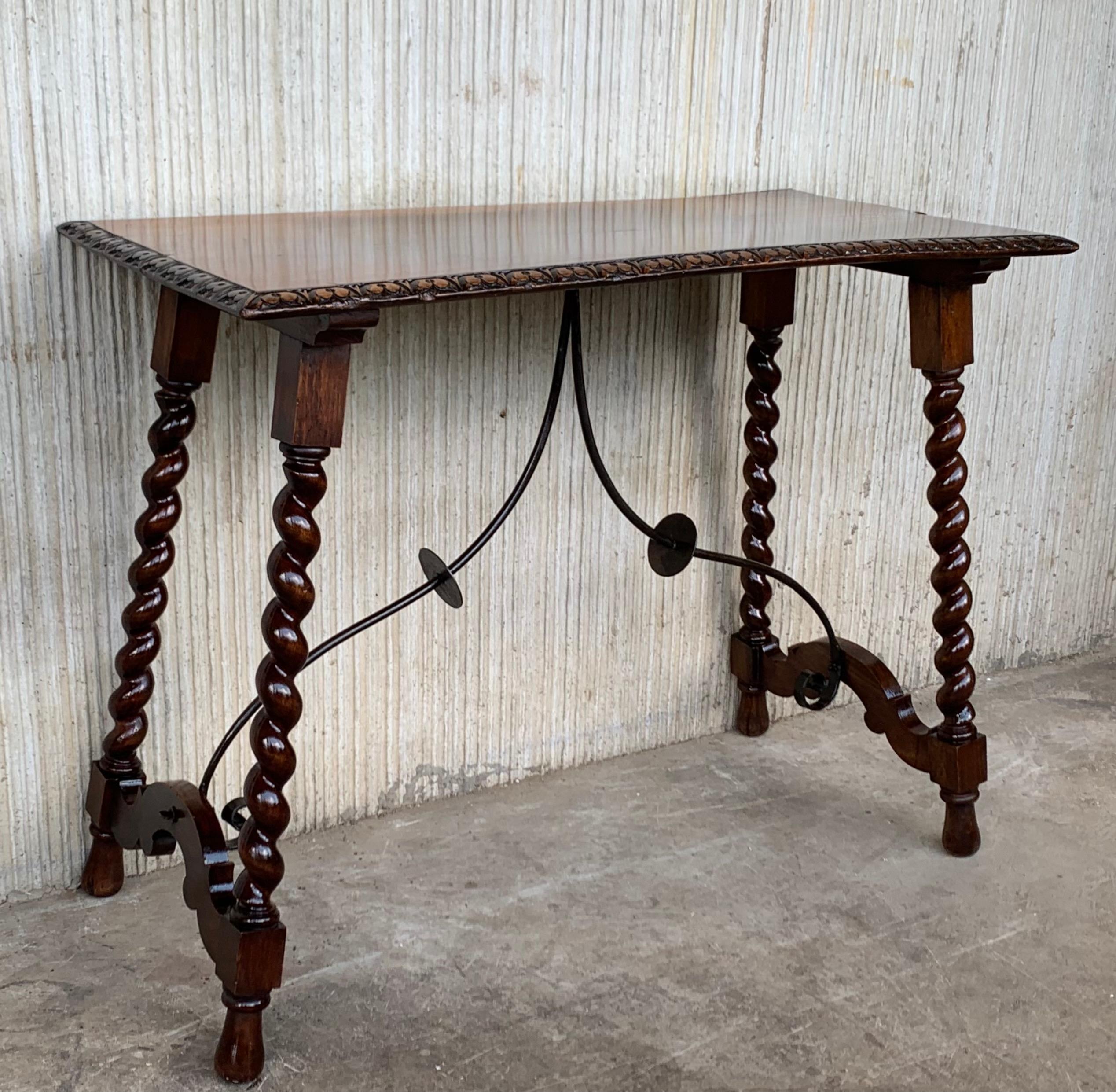 19th Spanish Console or Desk Table with Iron Stretcher and Solomonic Legs In Good Condition In Miami, FL