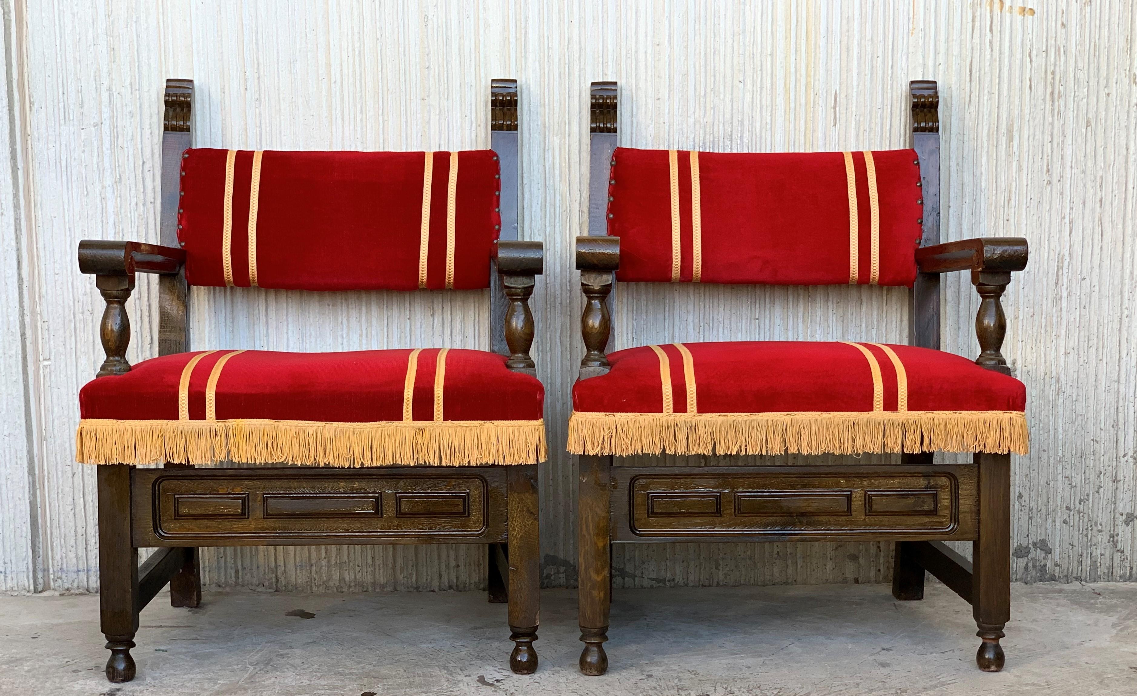 Spanische Sessel aus geschnitztem Nussbaum und rotem Samtpolster '46units im Angebot 3