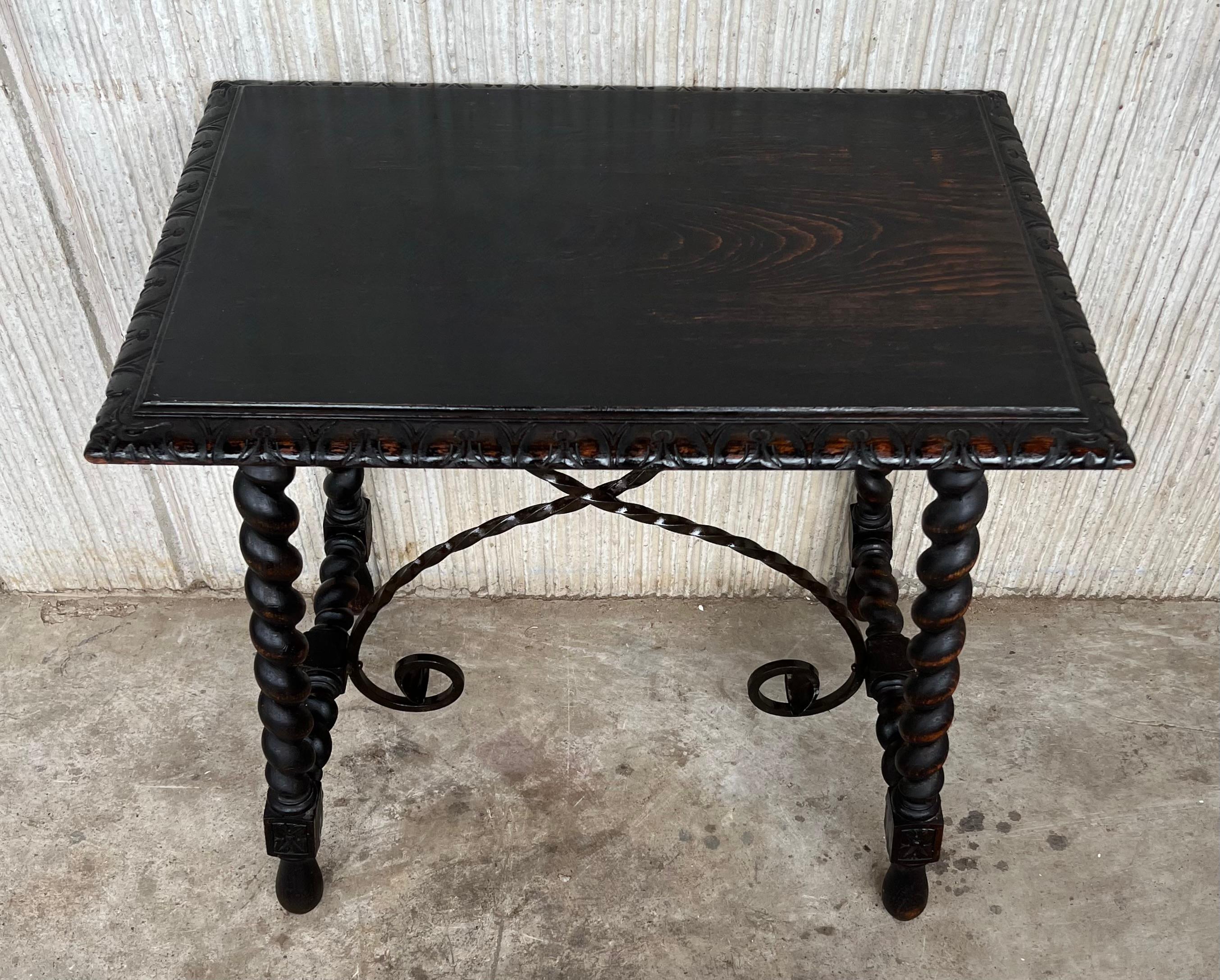 19th Spanish Side or Coffee Table with Iron Stretcher and Solomonic Legs In Good Condition For Sale In Miami, FL